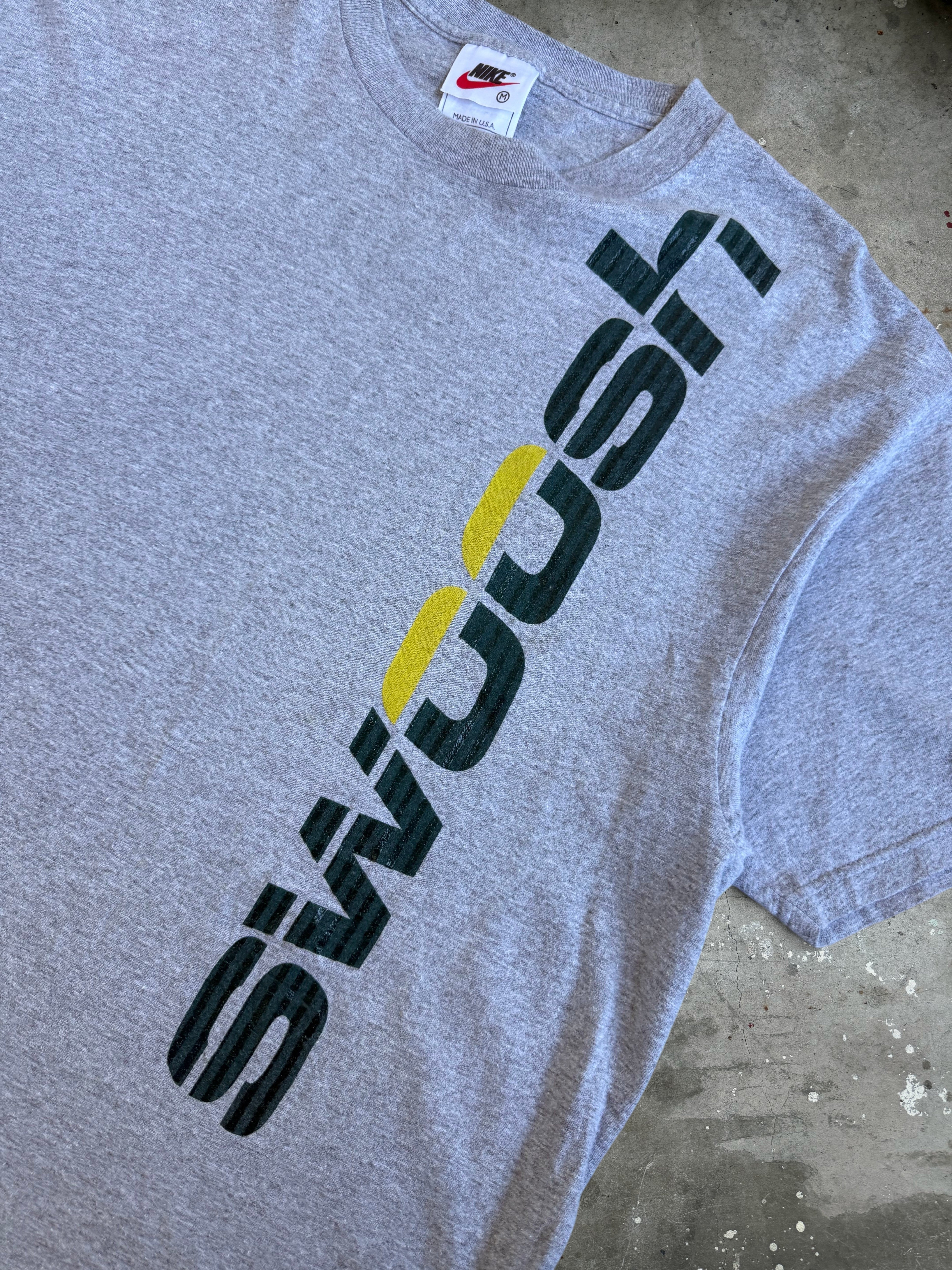 Nike Spellout Swoosh Tshirt - M
