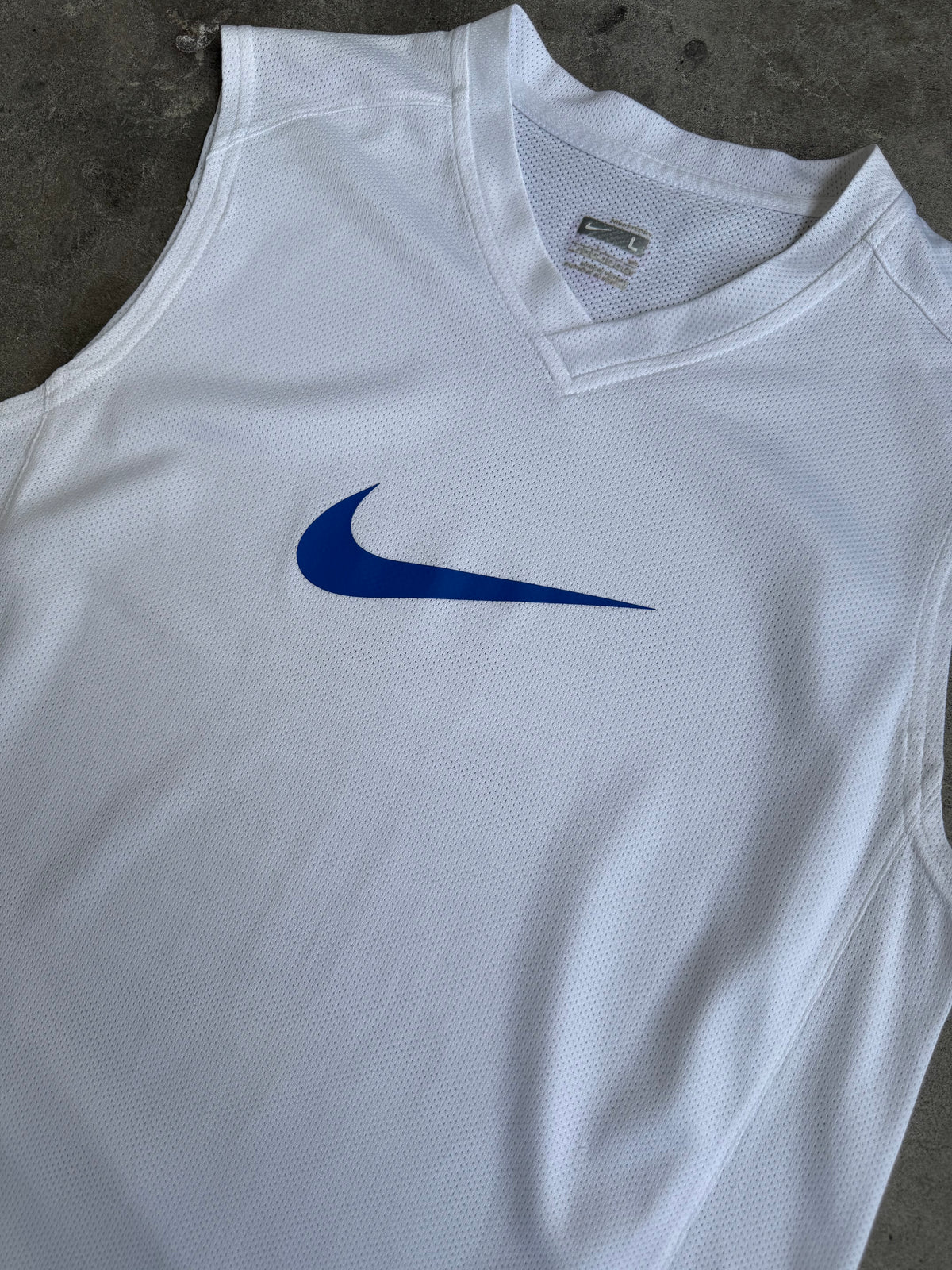 White Nike Swoosh Singlet - M