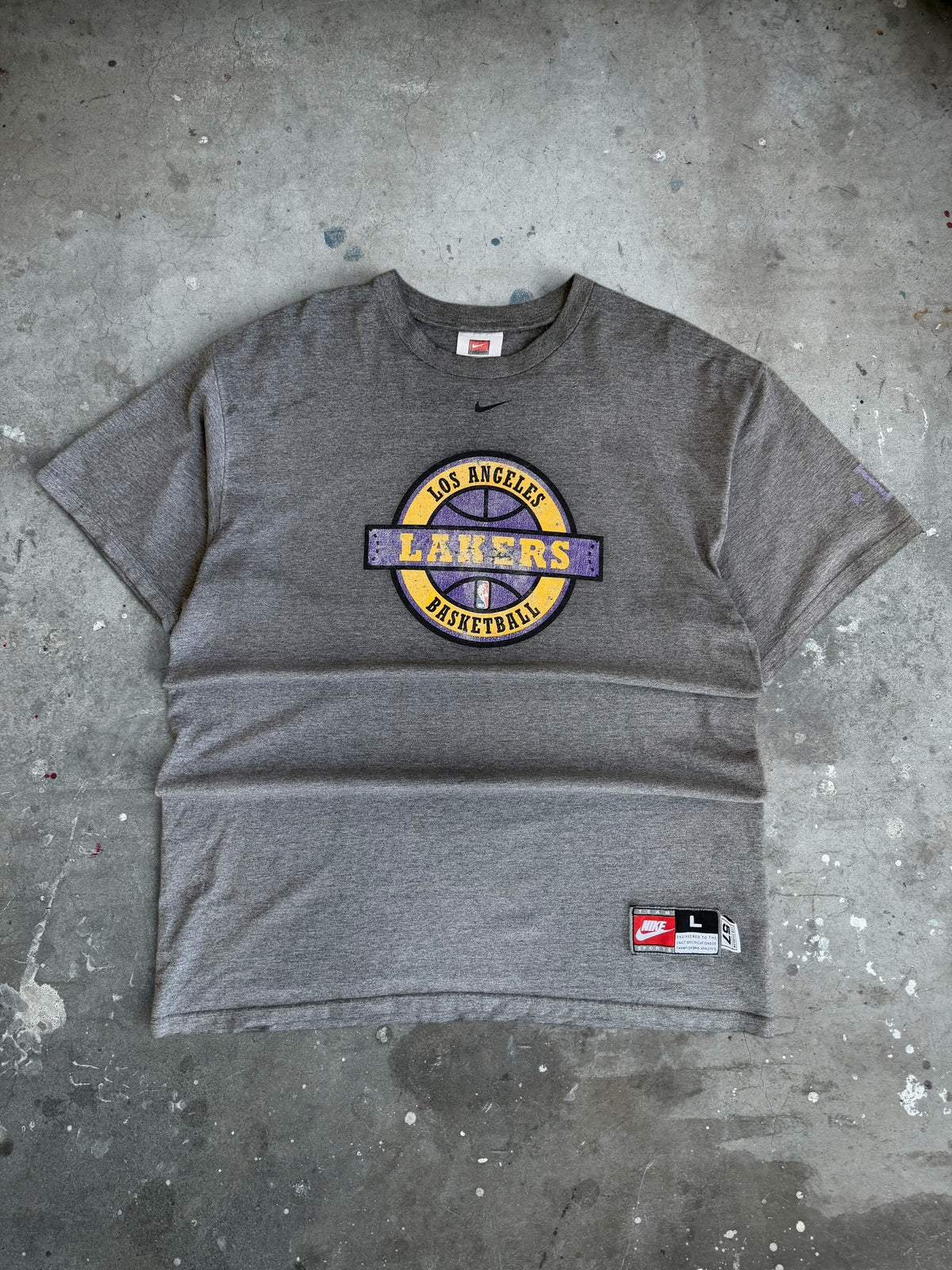 Lakers Nike Tshirt - XL