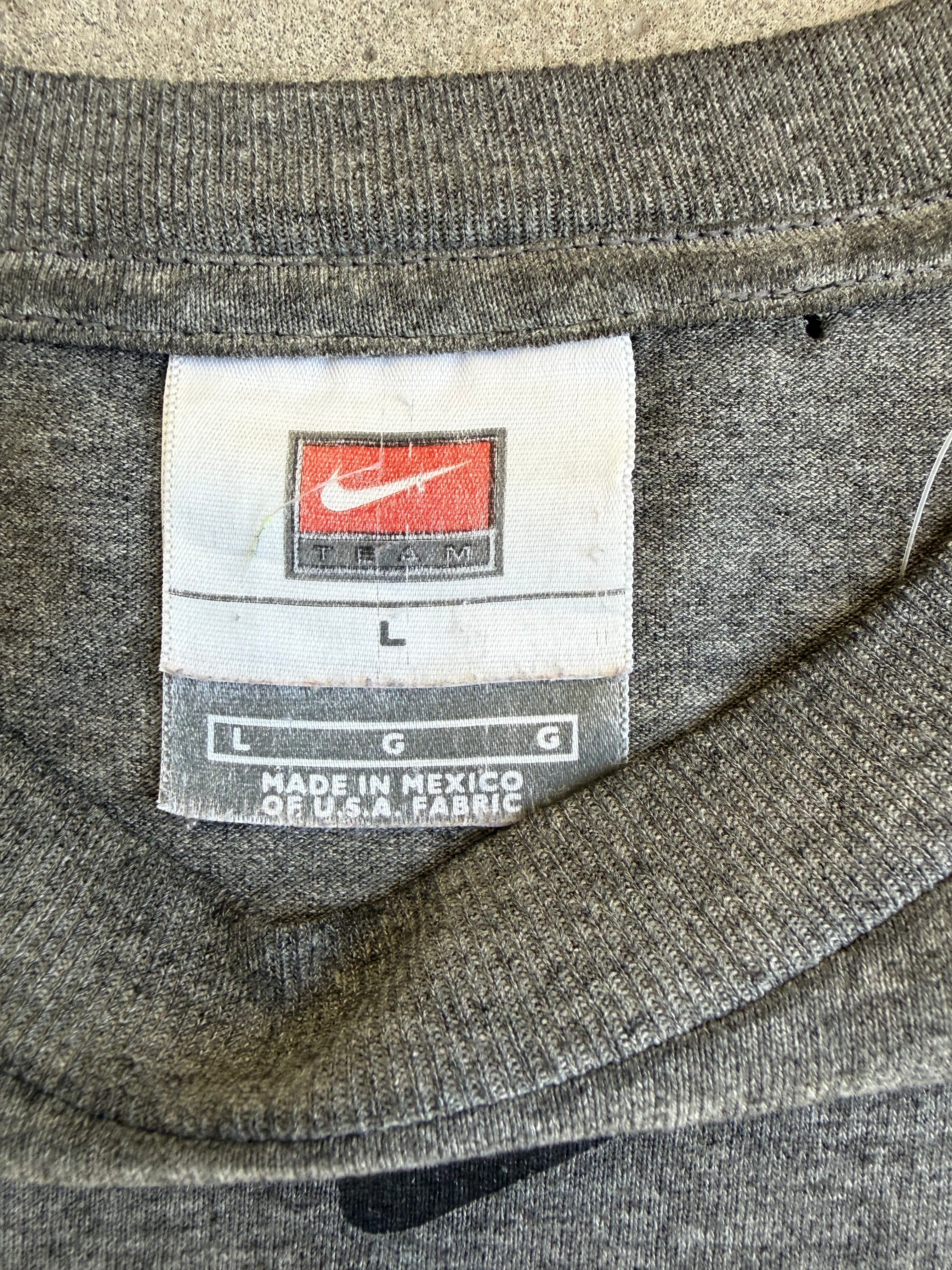 Lakers Nike Tshirt - XL