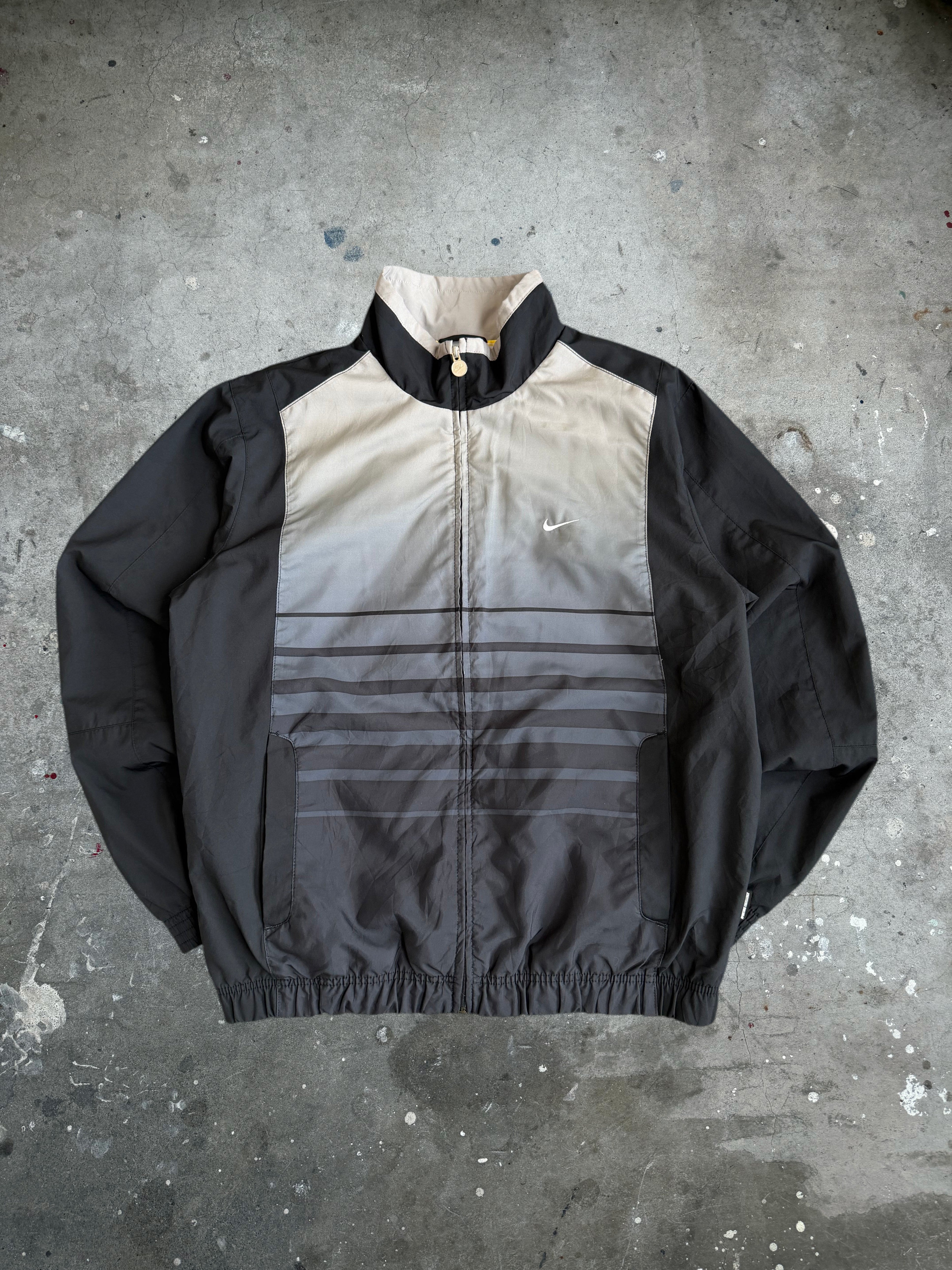 Black Gradient Nike Spray Jacket - M