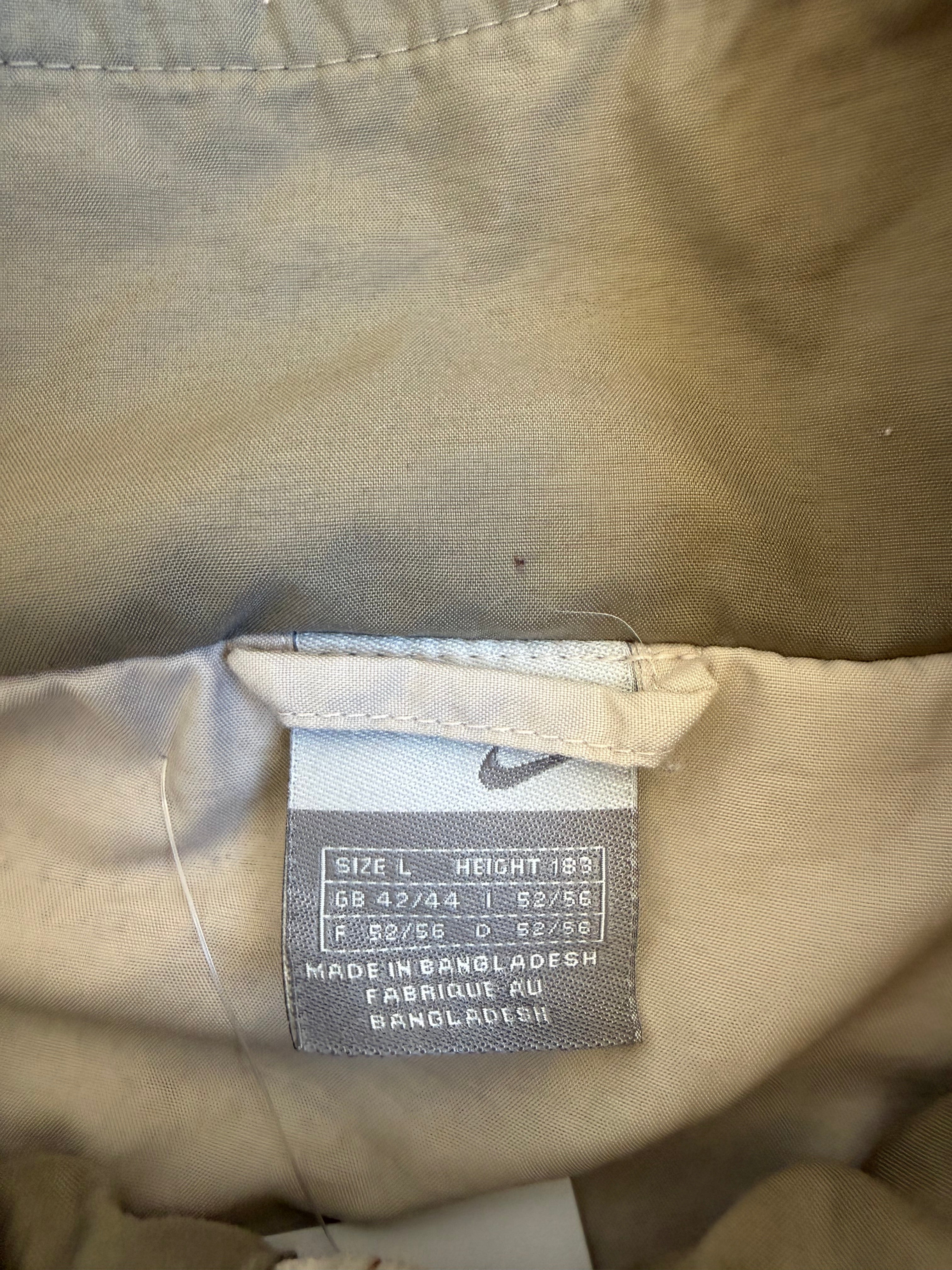 Beige Nike Spray Jacket - L