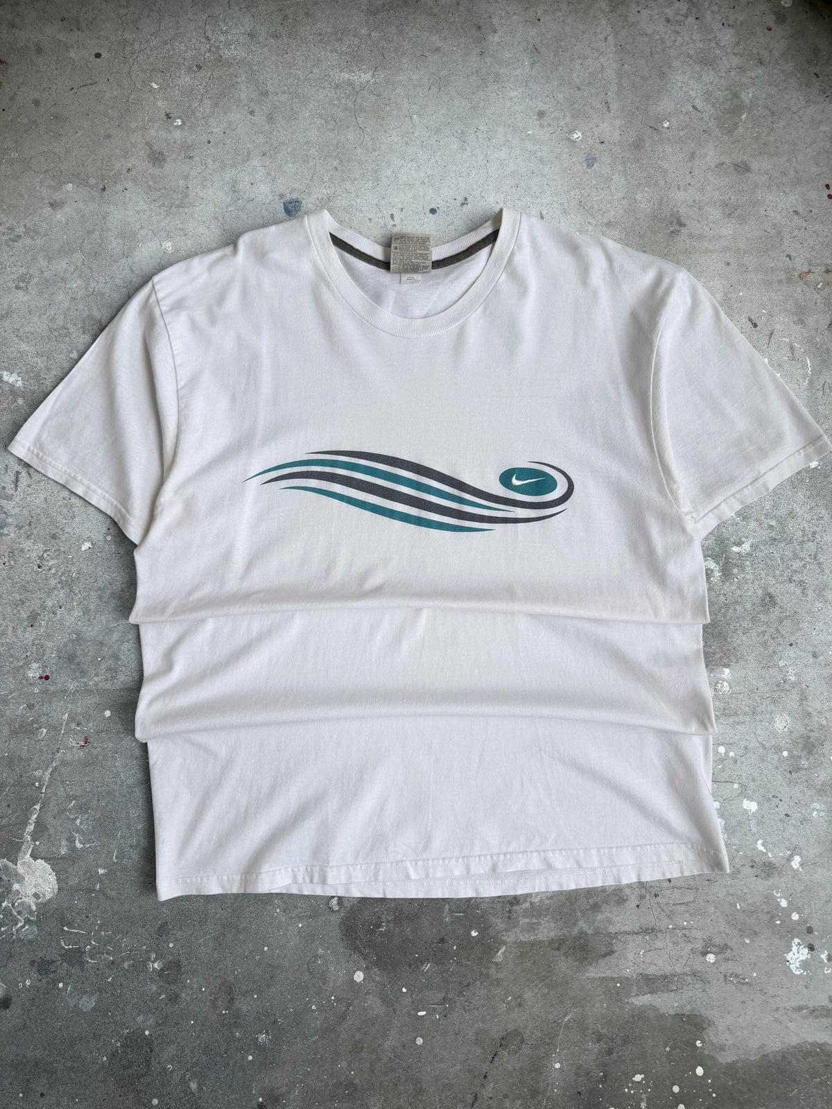 Nike Graphic Tshirt - XL
