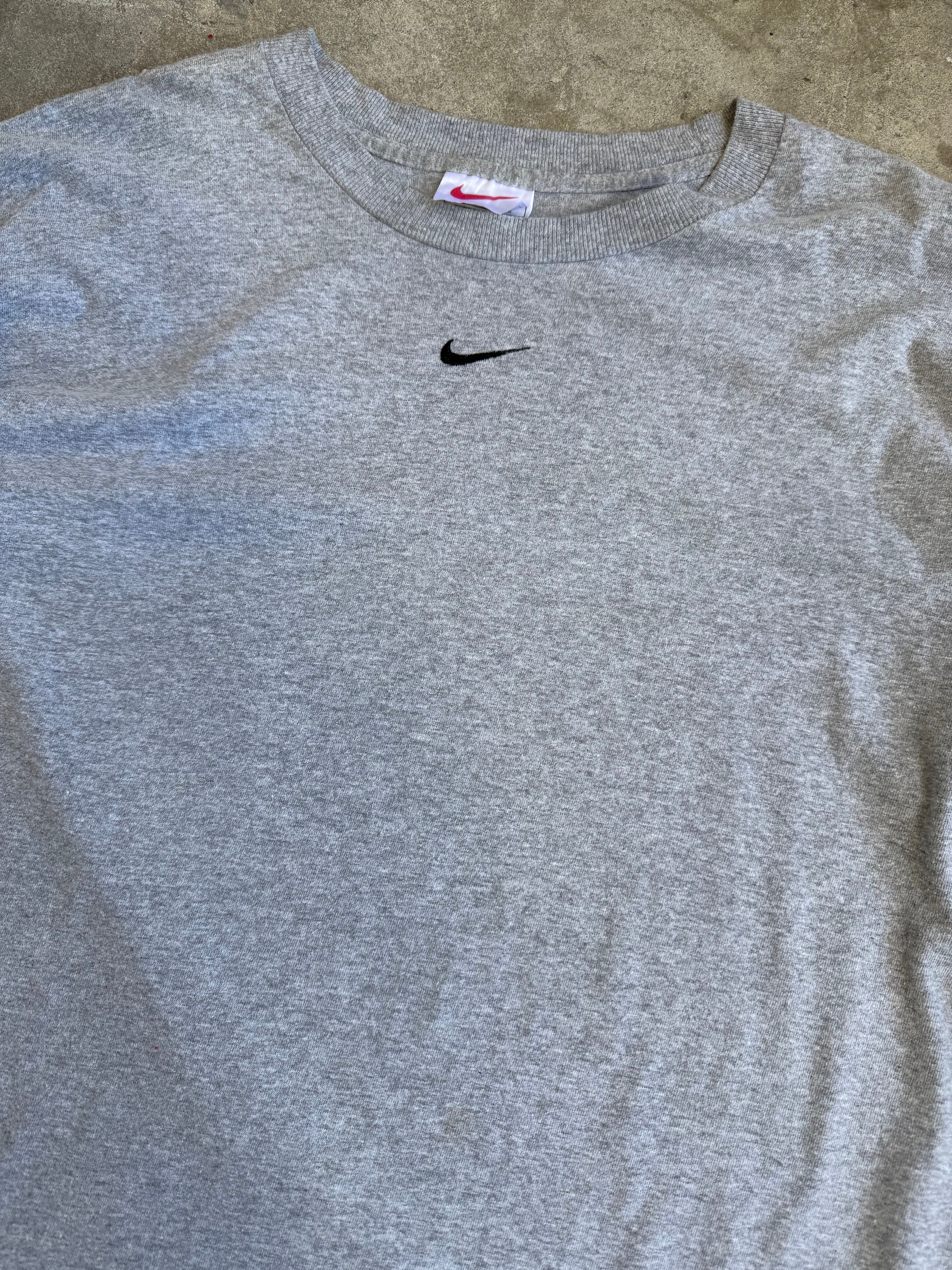 Centre Swoosh Nike Long Sleeve Tshirt - L