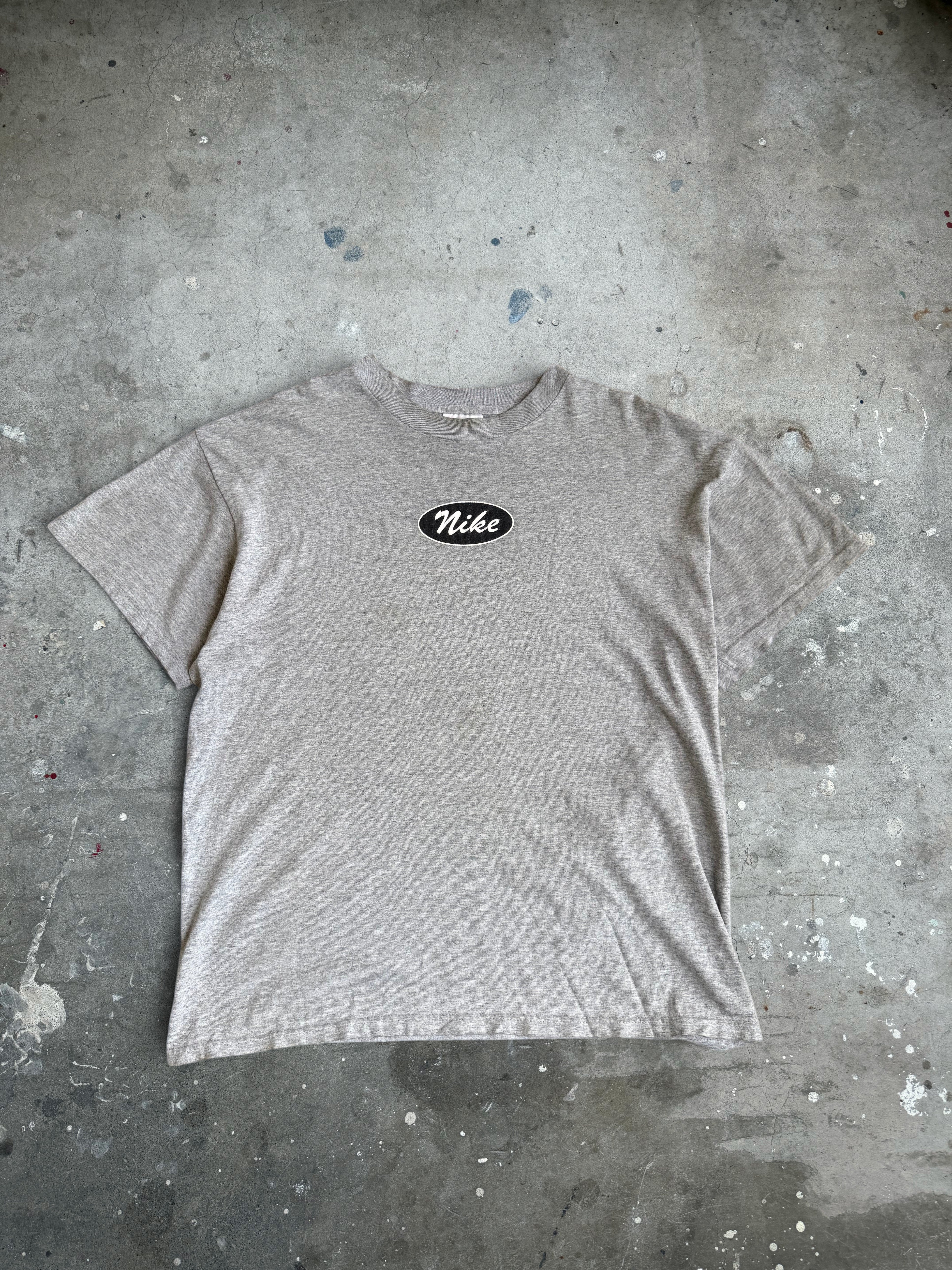 Nike Circle logo Tshirt - L