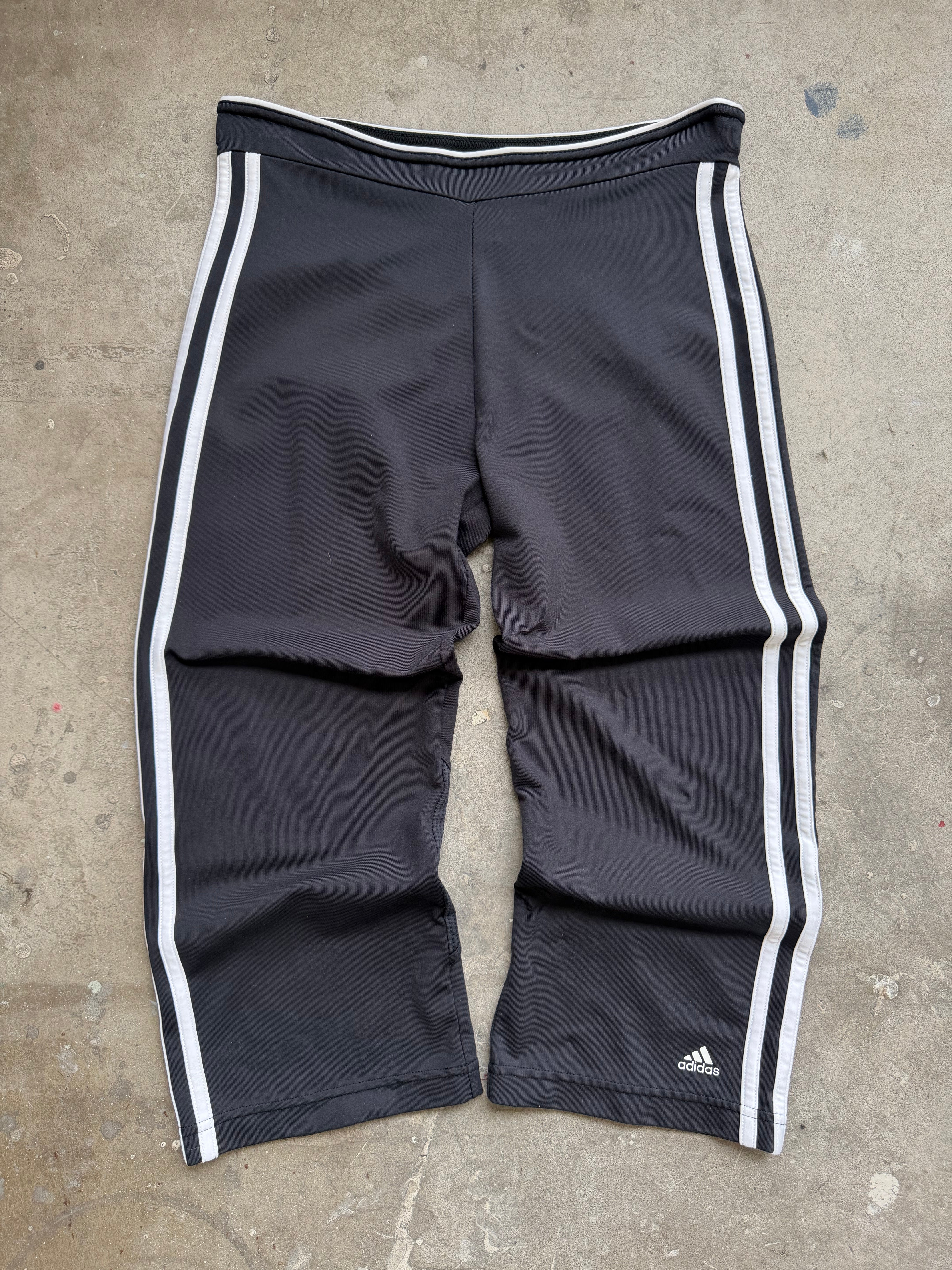 Black & White Adidas Capri - S