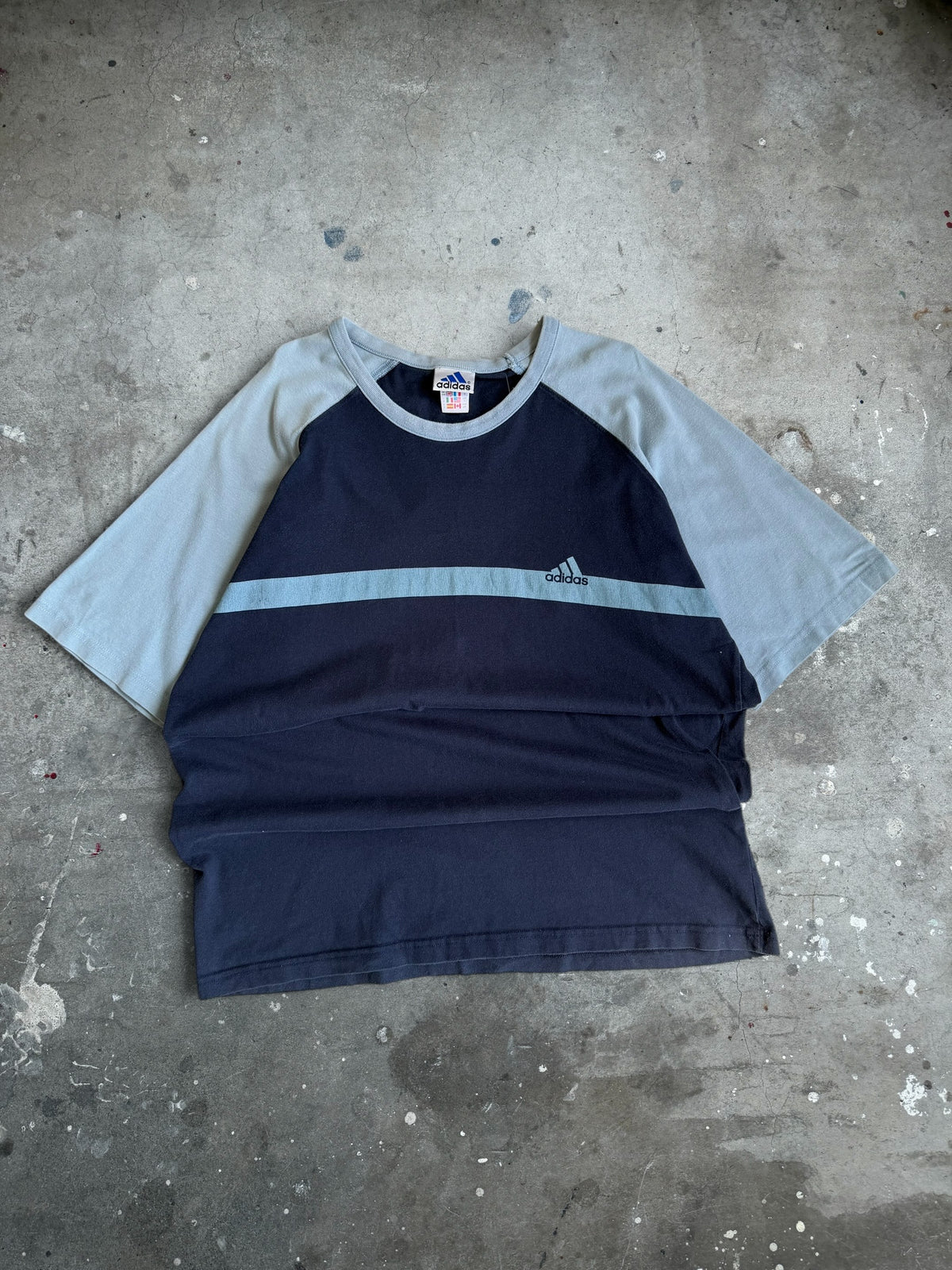 Two Toned Adidas Tshirt - L