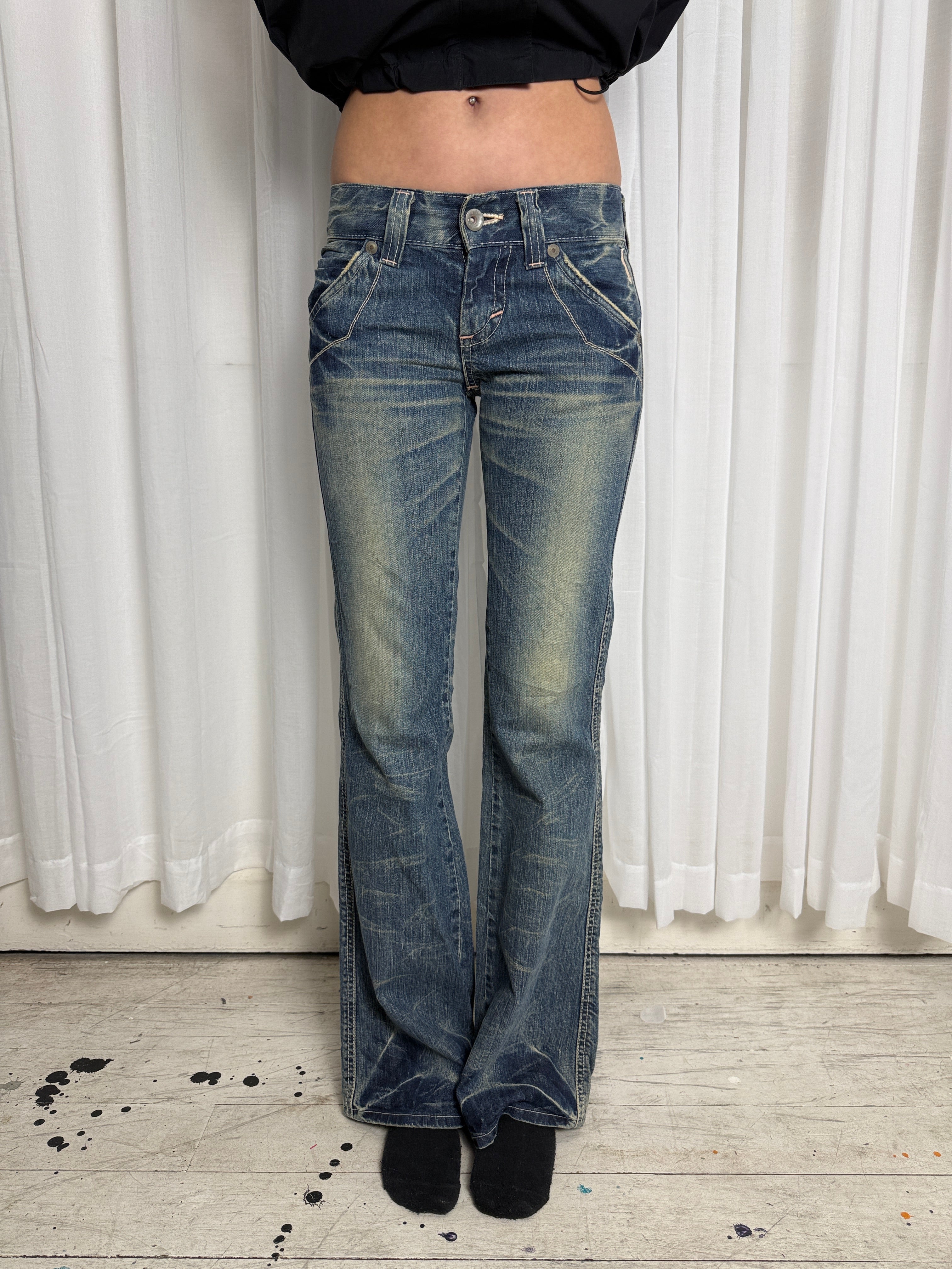 Low Rise Wash Jeans - XS