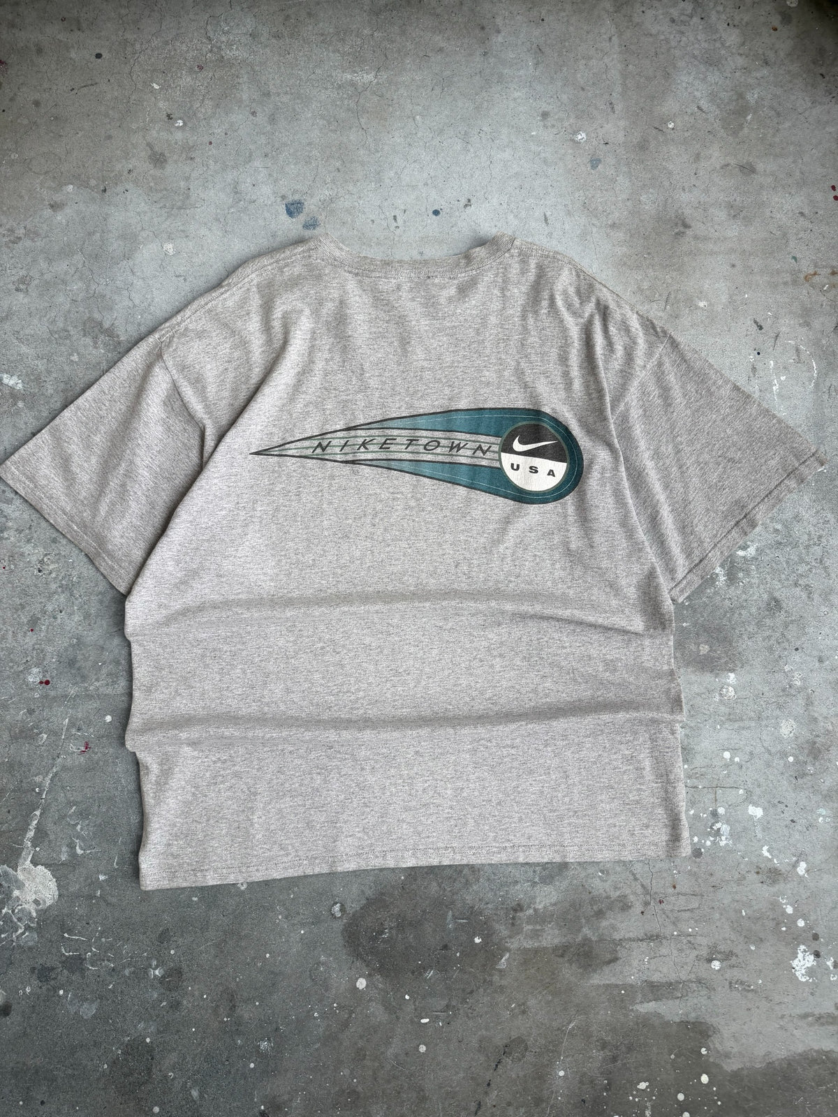 Nike Town USA Tshirt - L