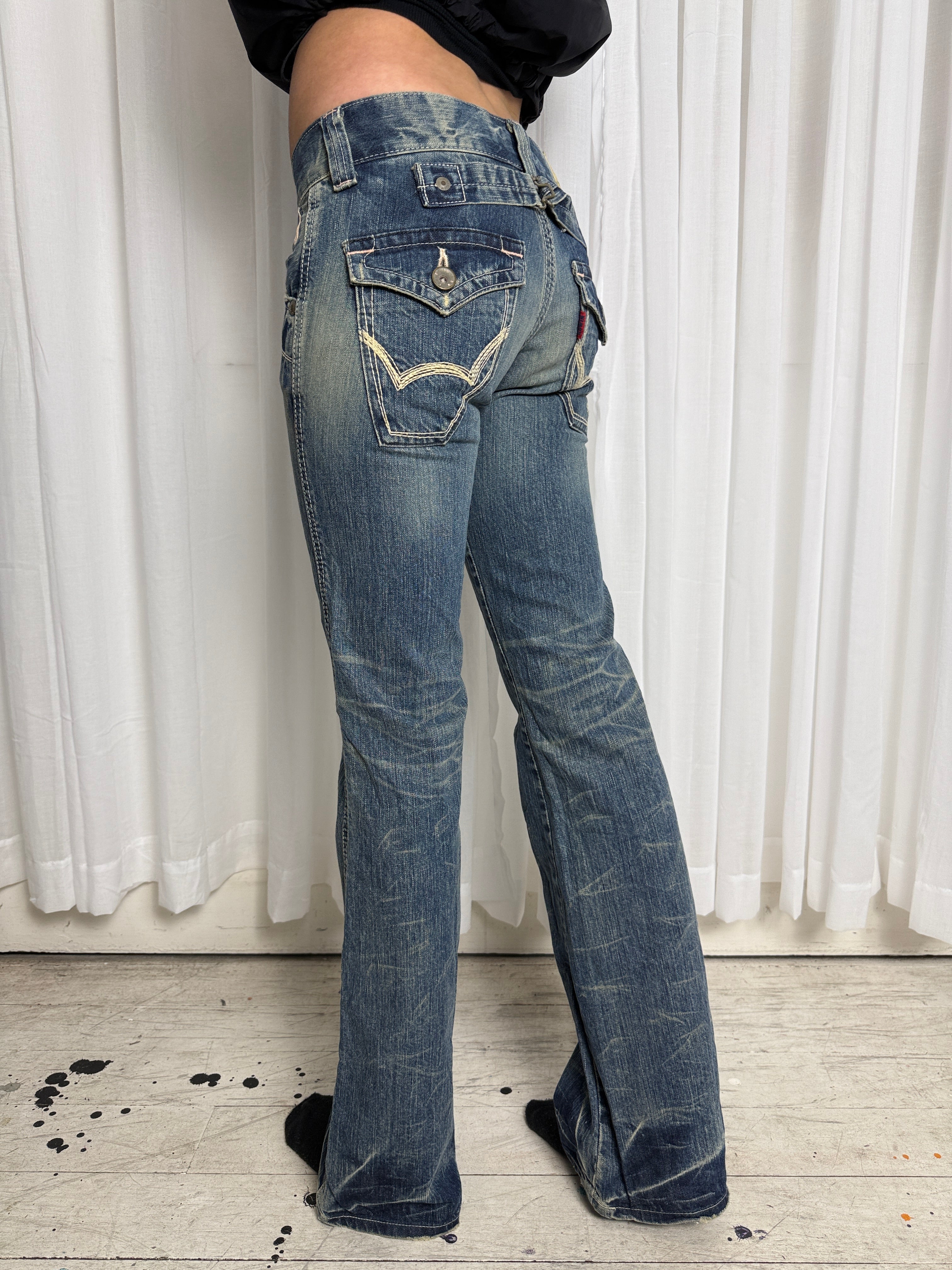 Low Rise Wash Jeans - XS