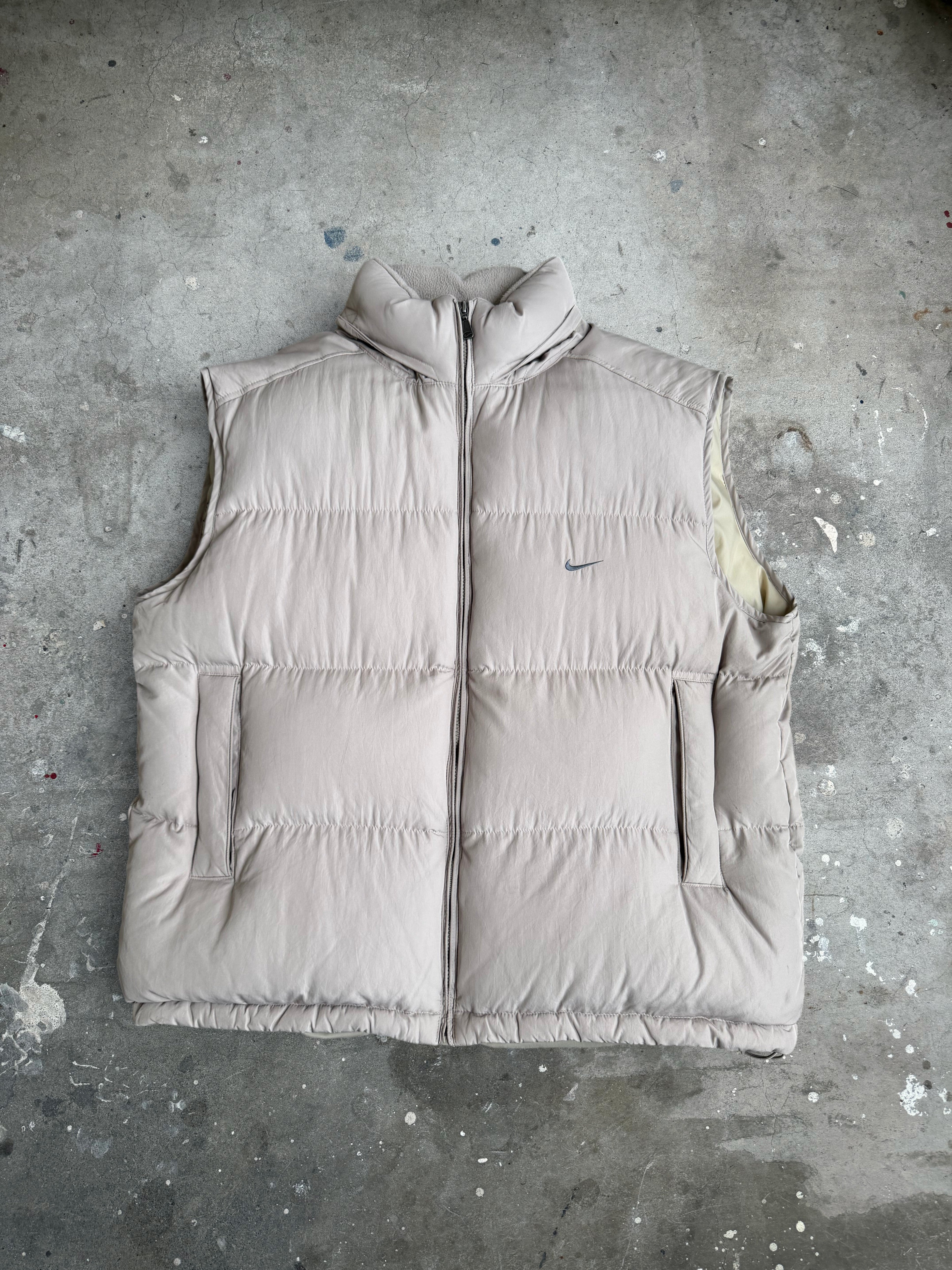 Beige Nike Puffer Vest - XL
