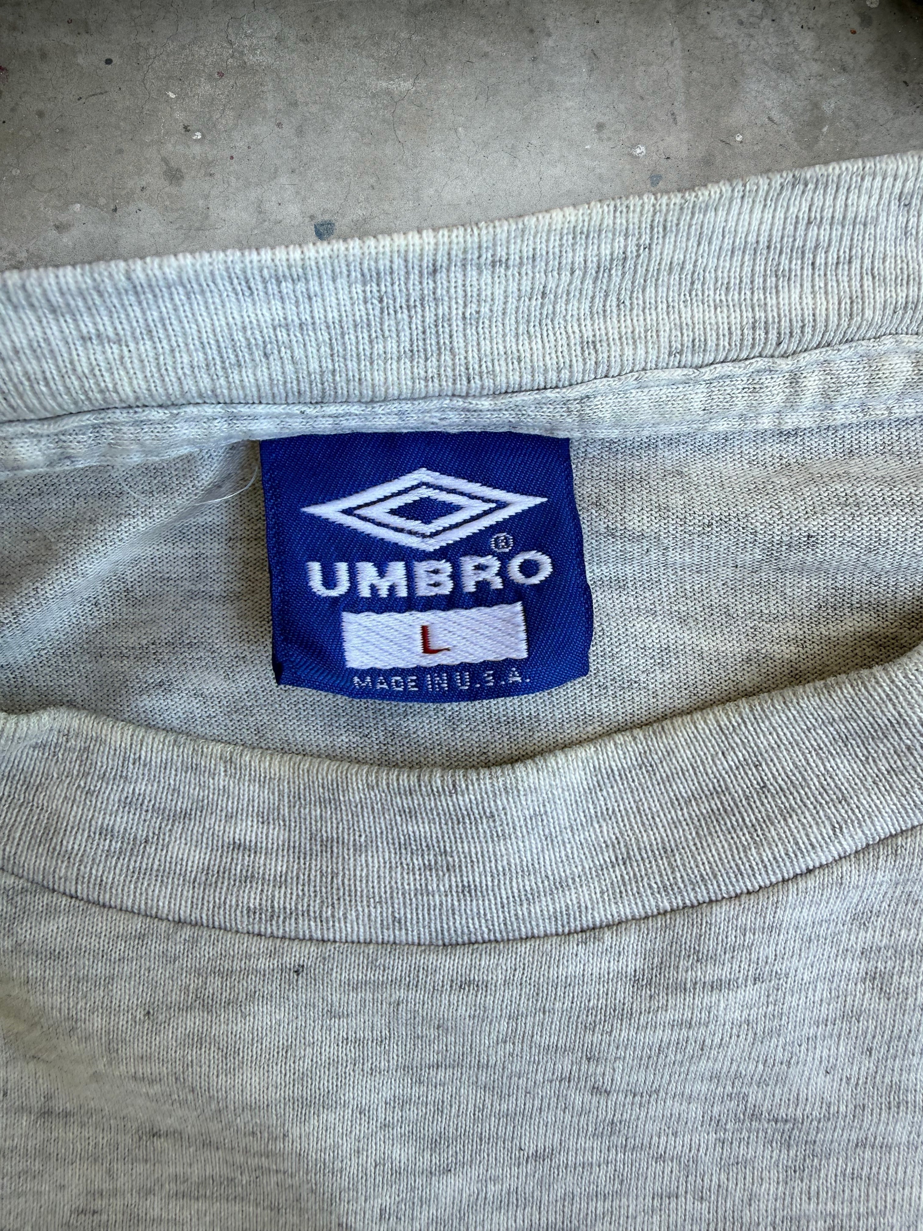 Umbro Soccer Tshirt - L