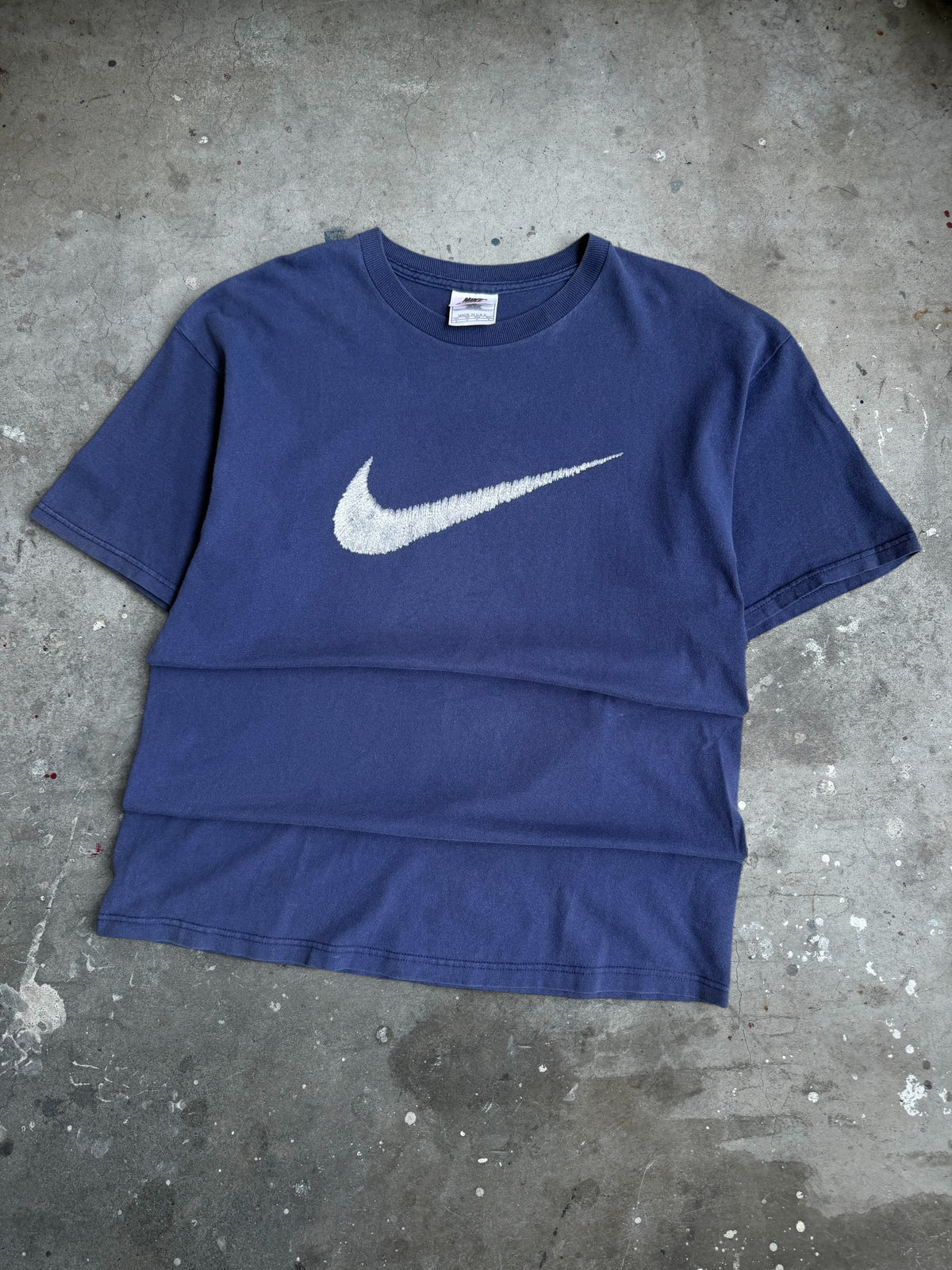 Nike Textured Swoosh Tshirt - M