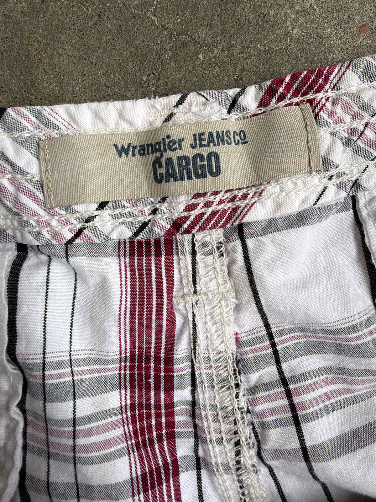 Plaid Wrangler Cargo Shorts - 34”