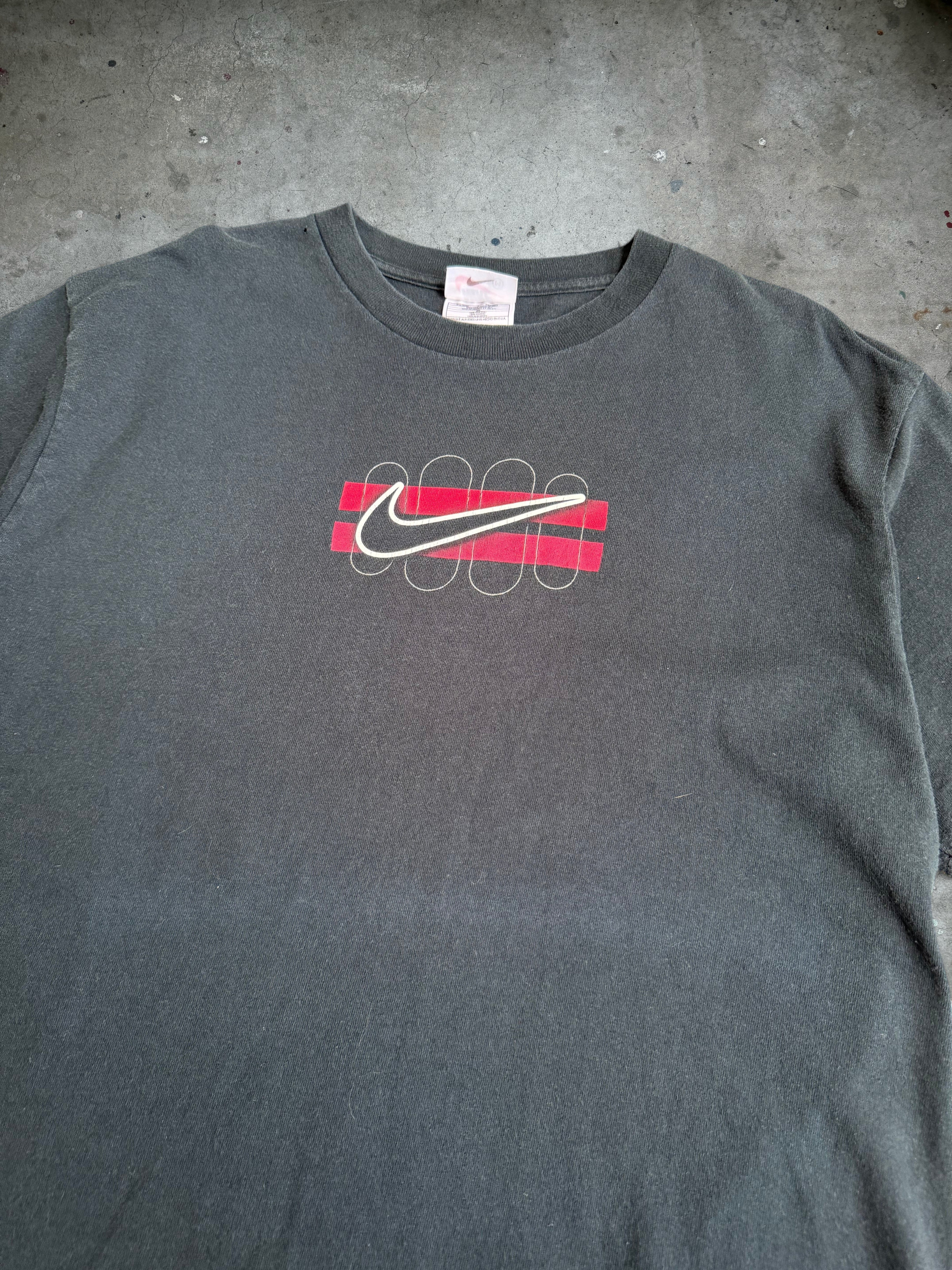 Spellout Nike Tshirt - M