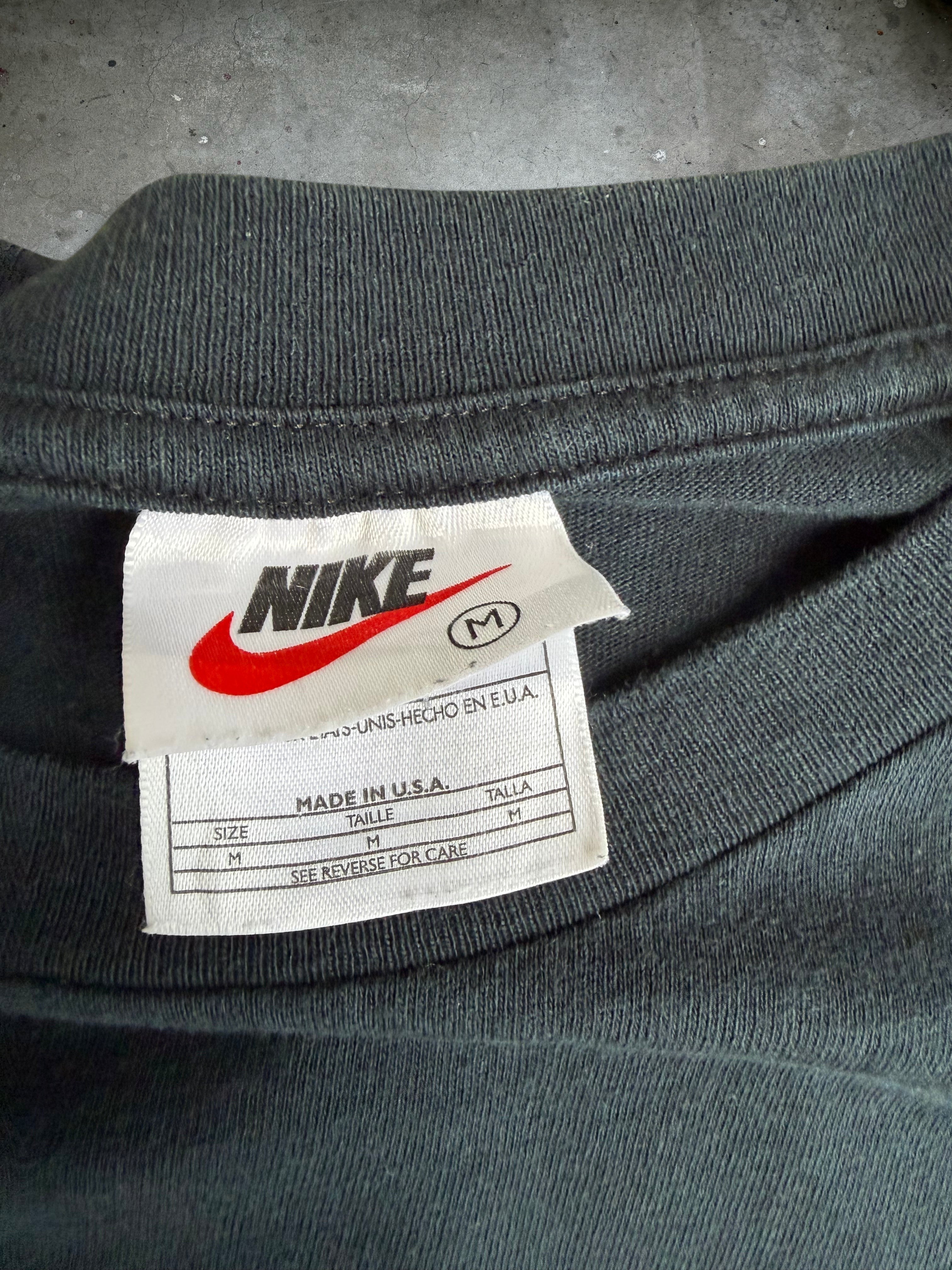 Spellout Nike Tshirt - M