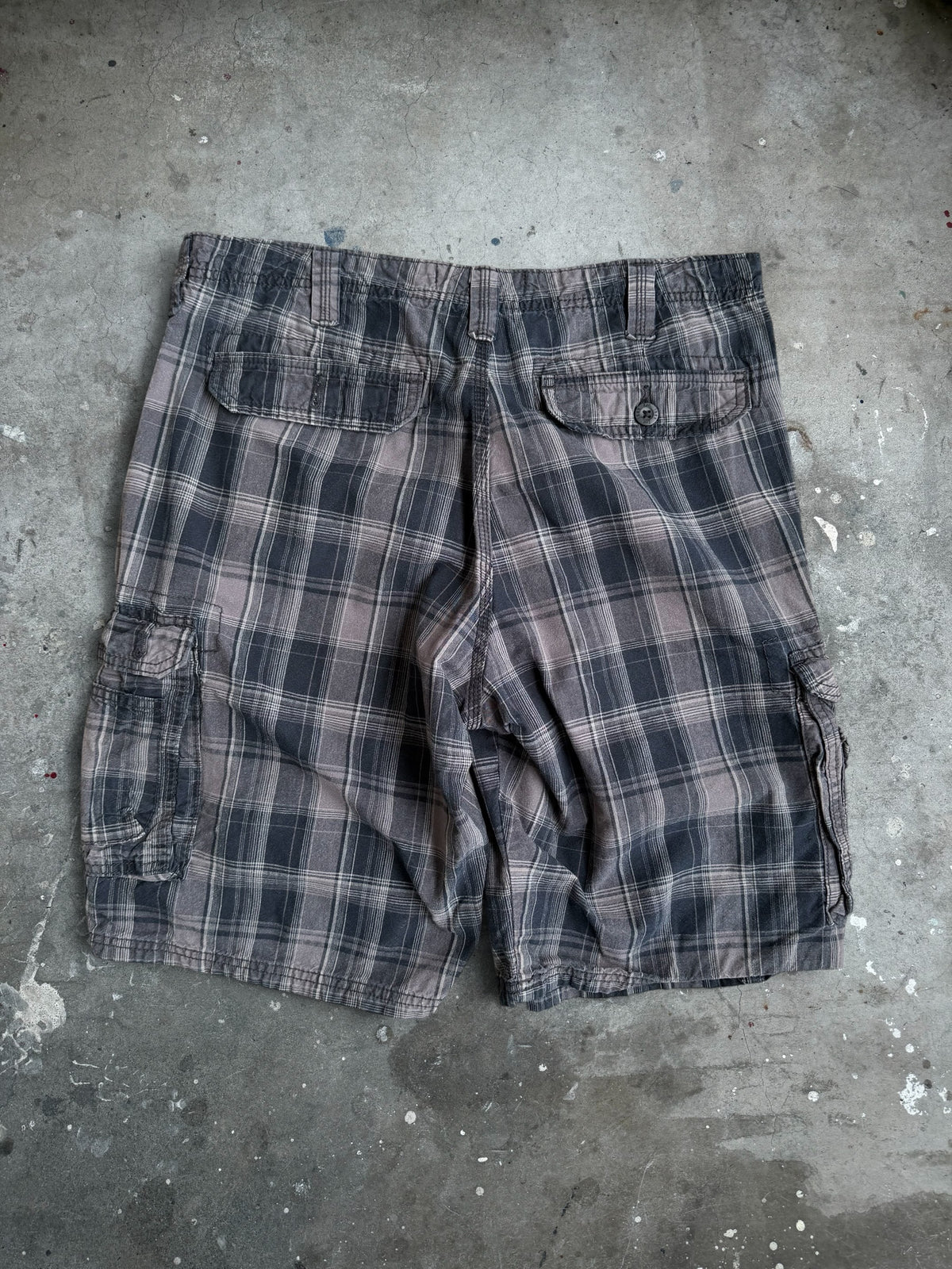 Black Plaid Lee Cargo Shorts - 34”
