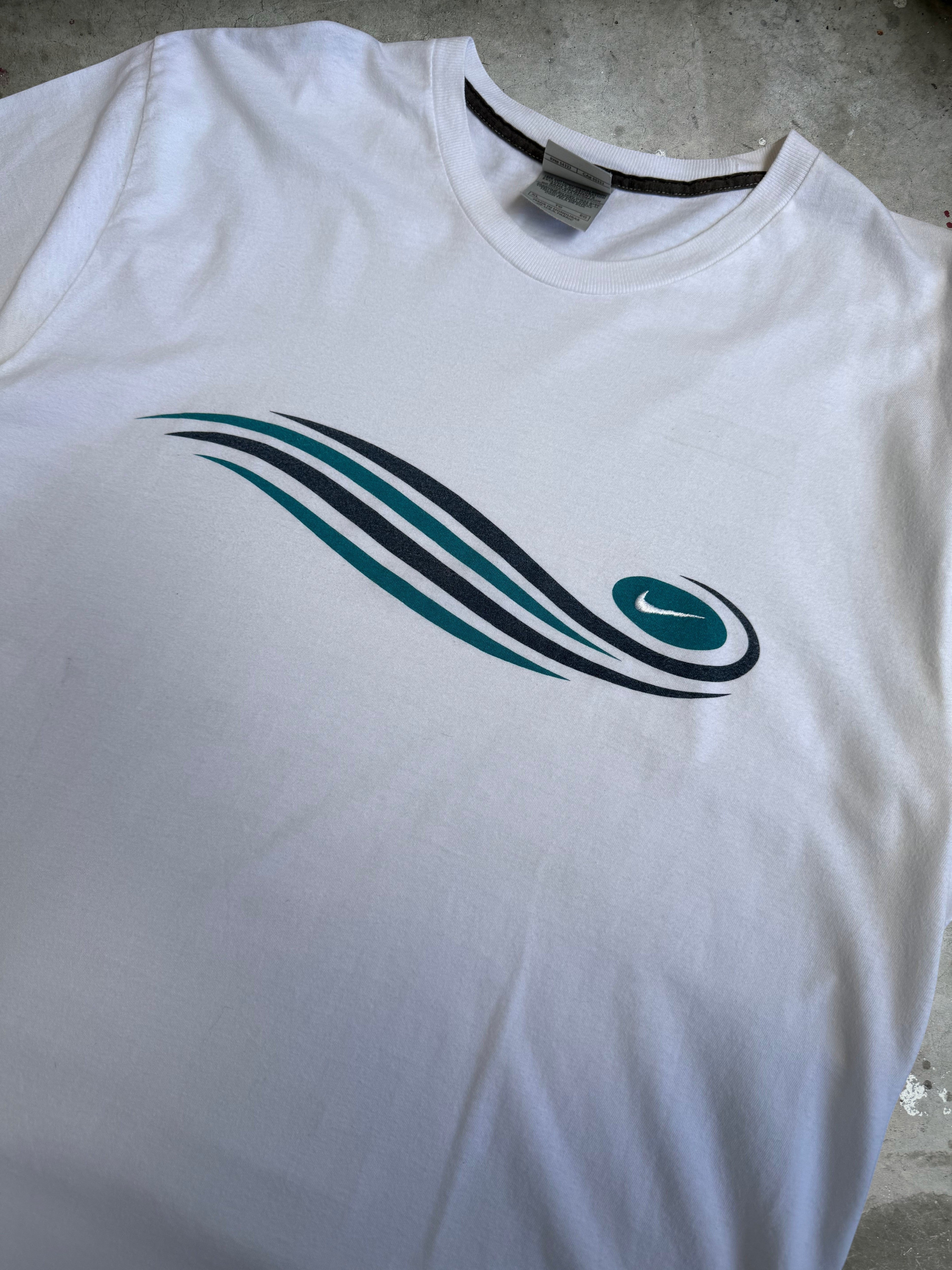 Nike Graphic Tshirt - XL