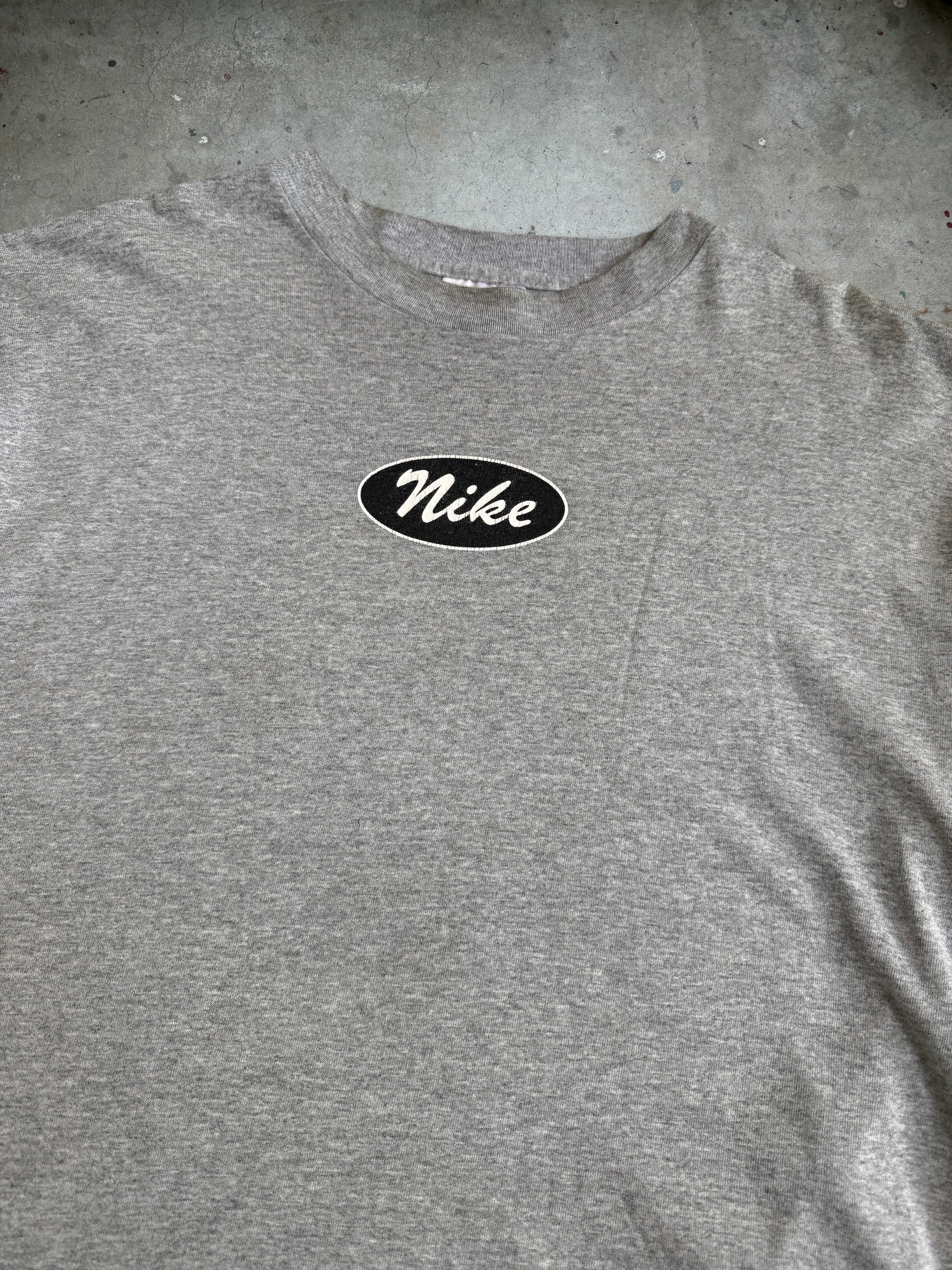 Nike Circle logo Tshirt - L