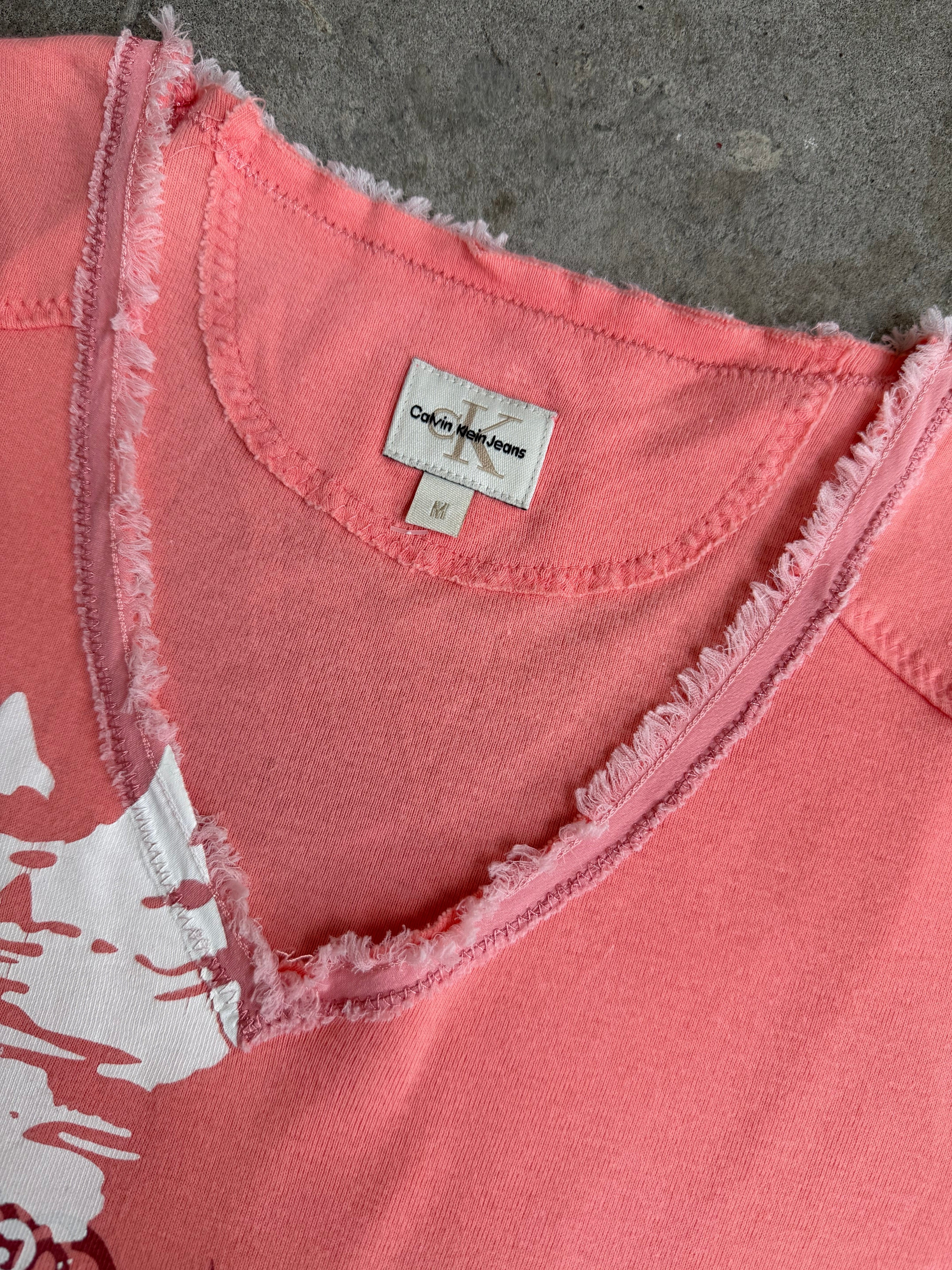 Calvin Klein Tee - M
