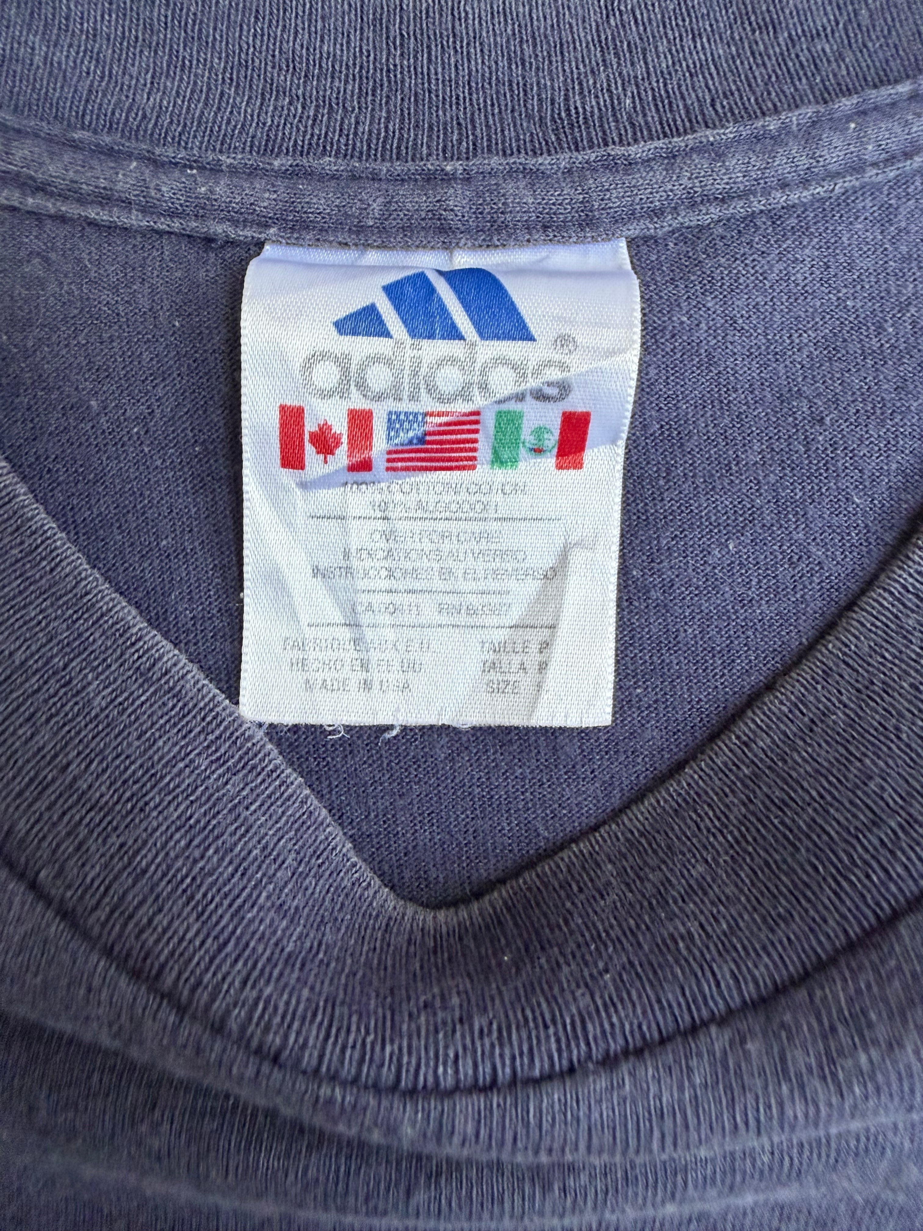 Graphic Adidas Tshirt - L
