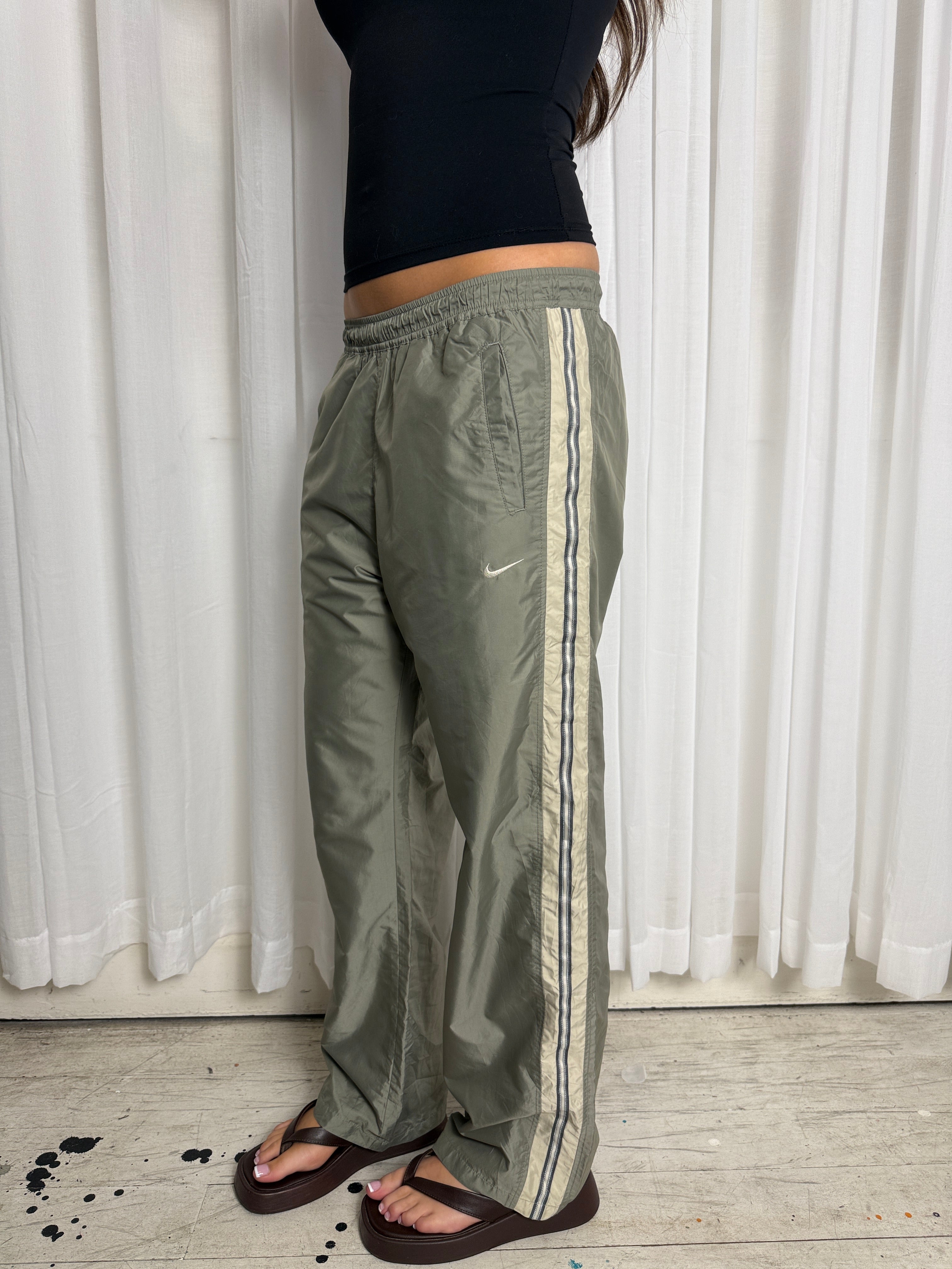 Nike Trackpants - M