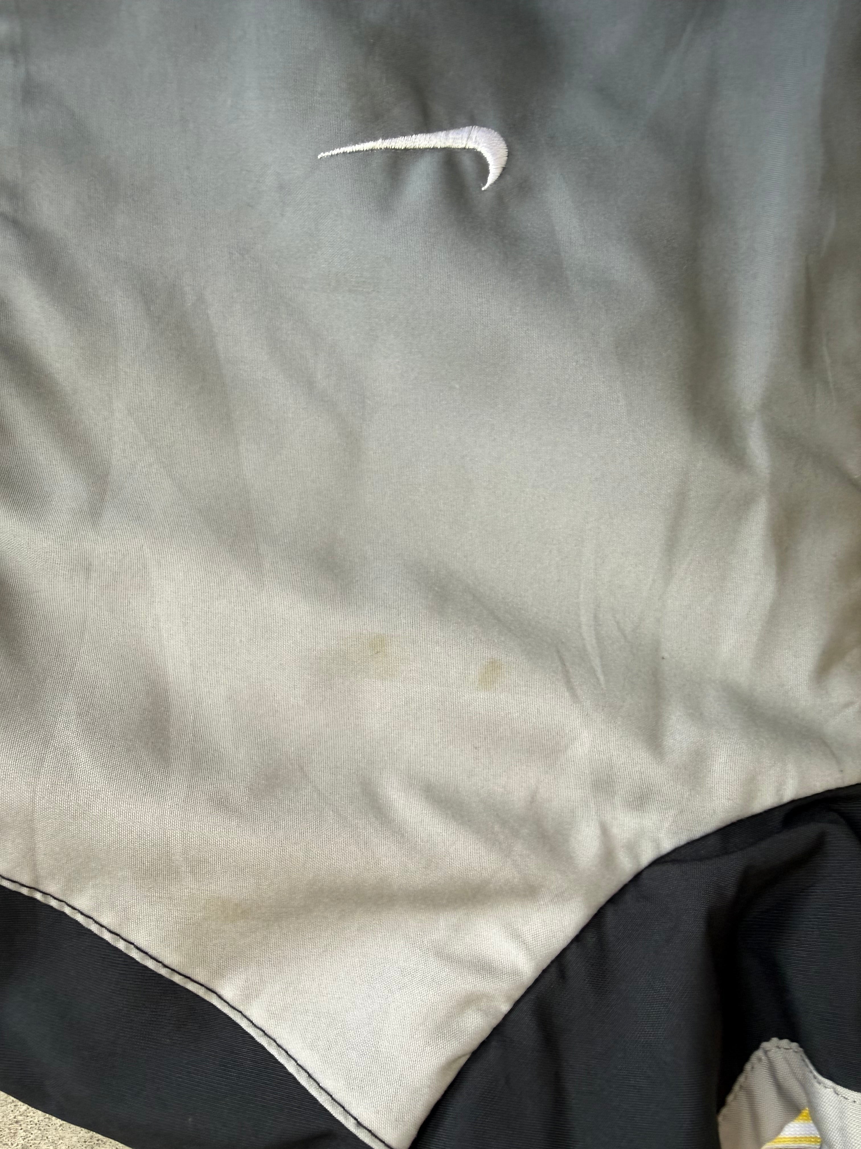 Black Gradient Nike Spray Jacket - M