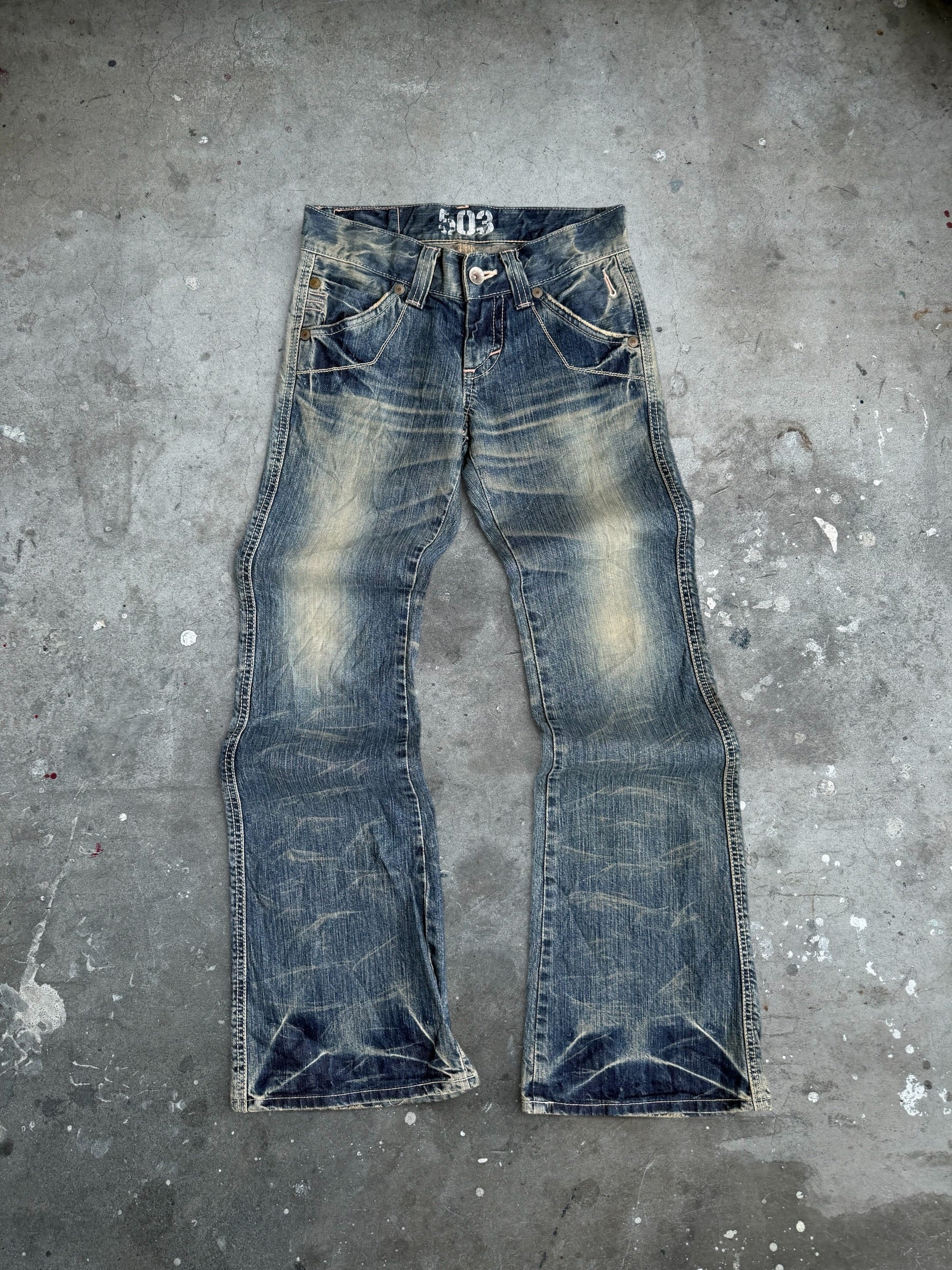Low Rise Wash Jeans - XS