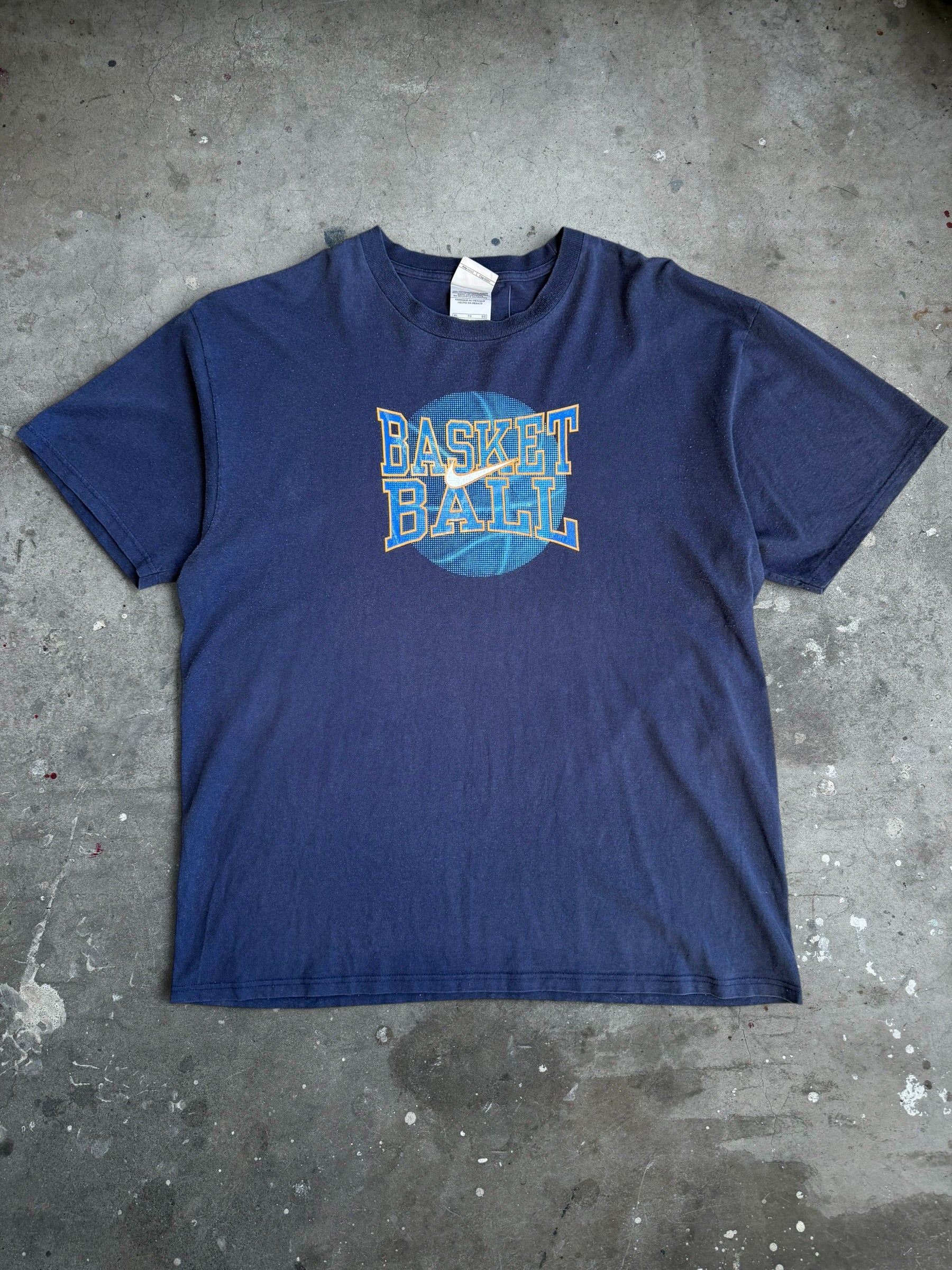 Nike Basketball Tshirt - XL