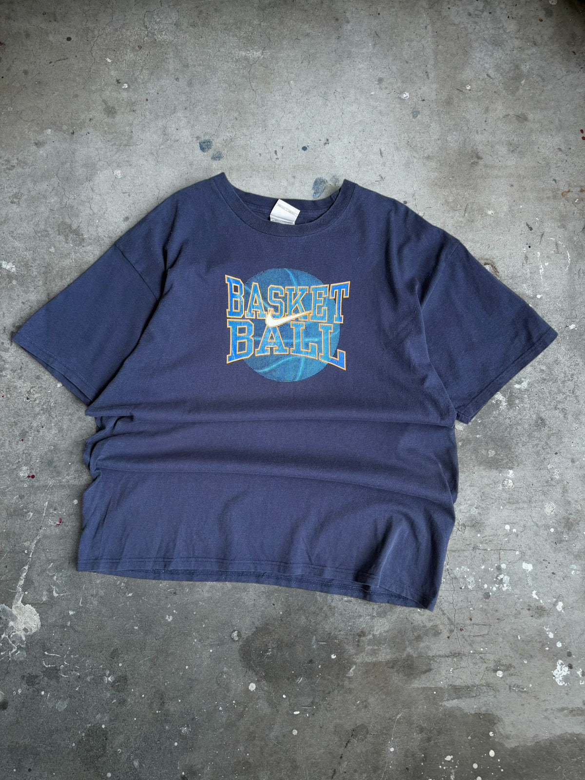 Nike Basketball Tshirt - XL