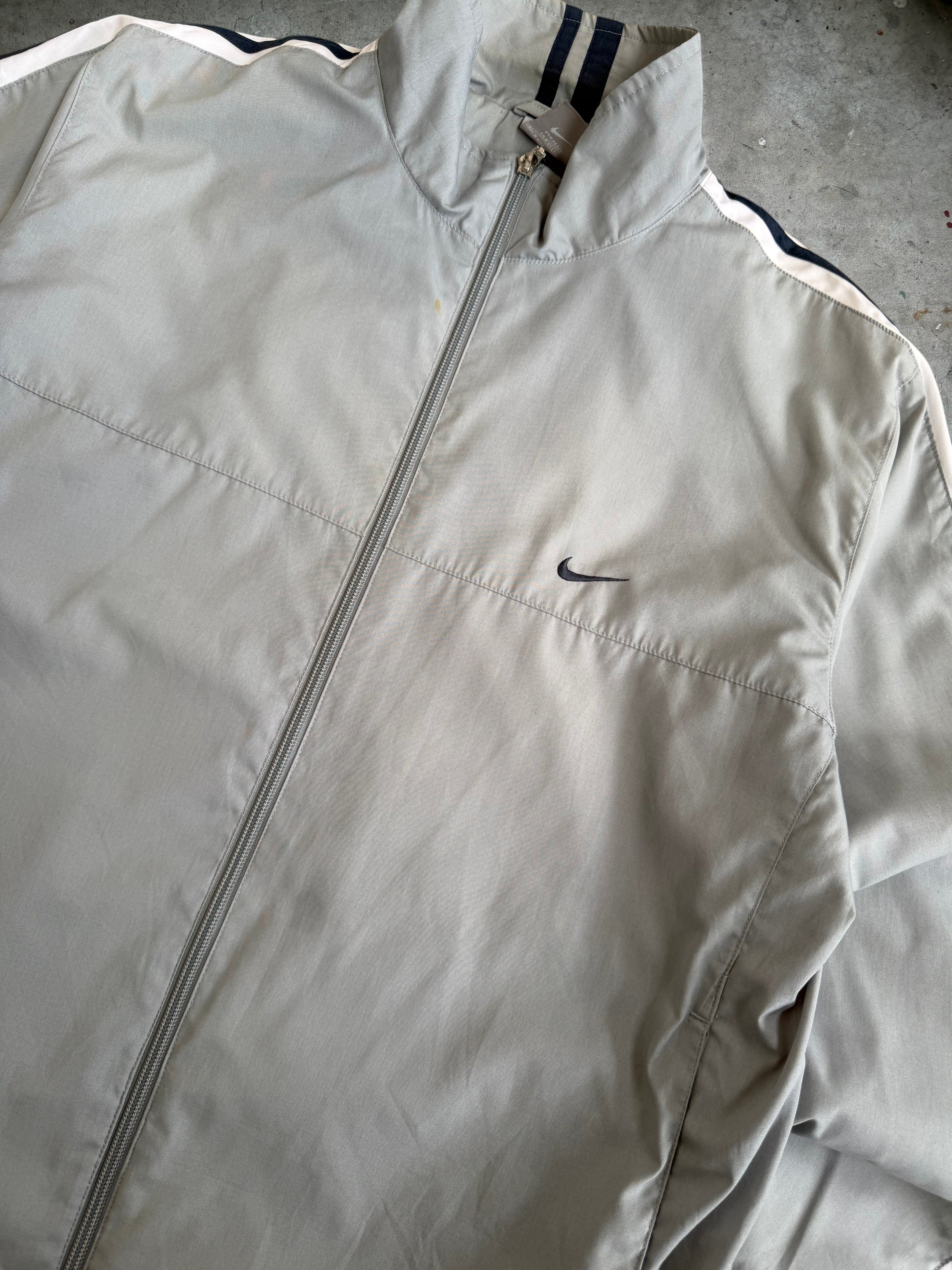 Grey Nike Spray Jacket - M
