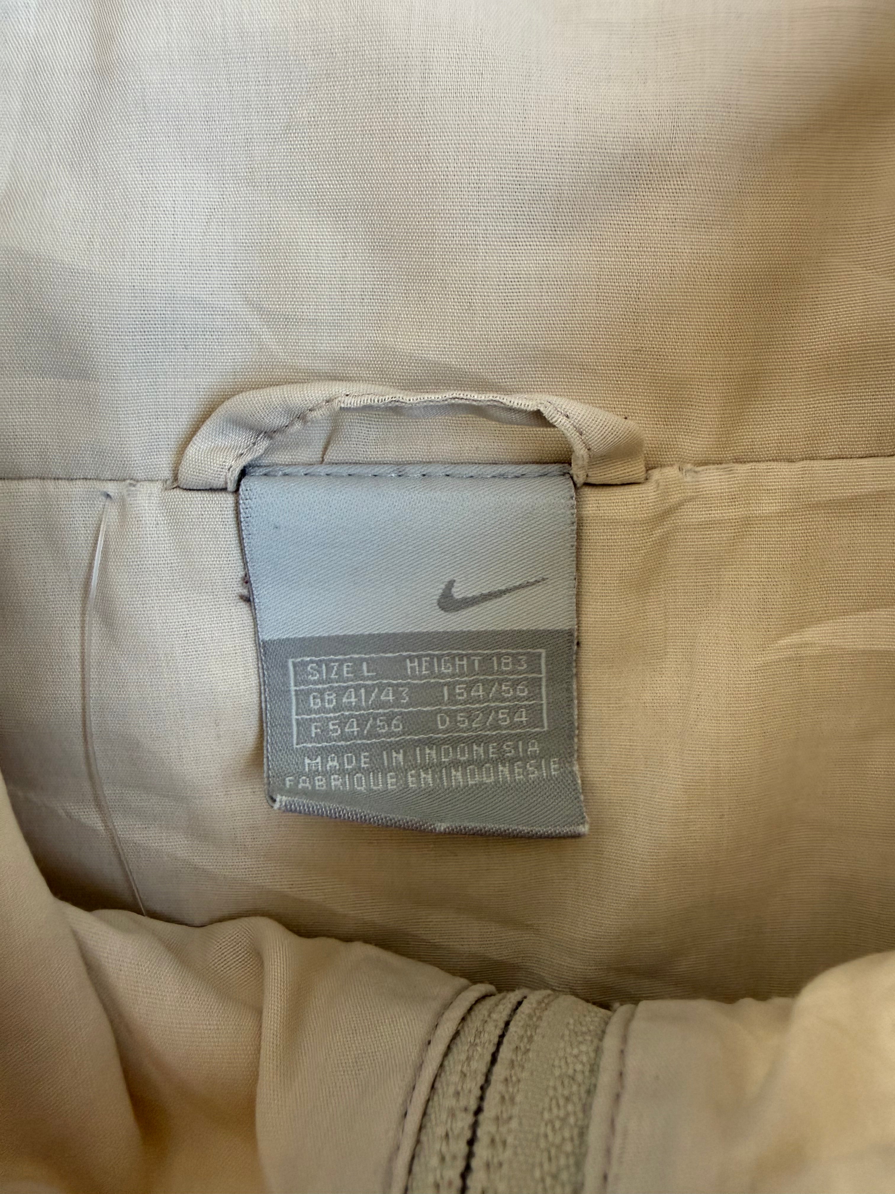 Beige Nike Spray Jacket - L