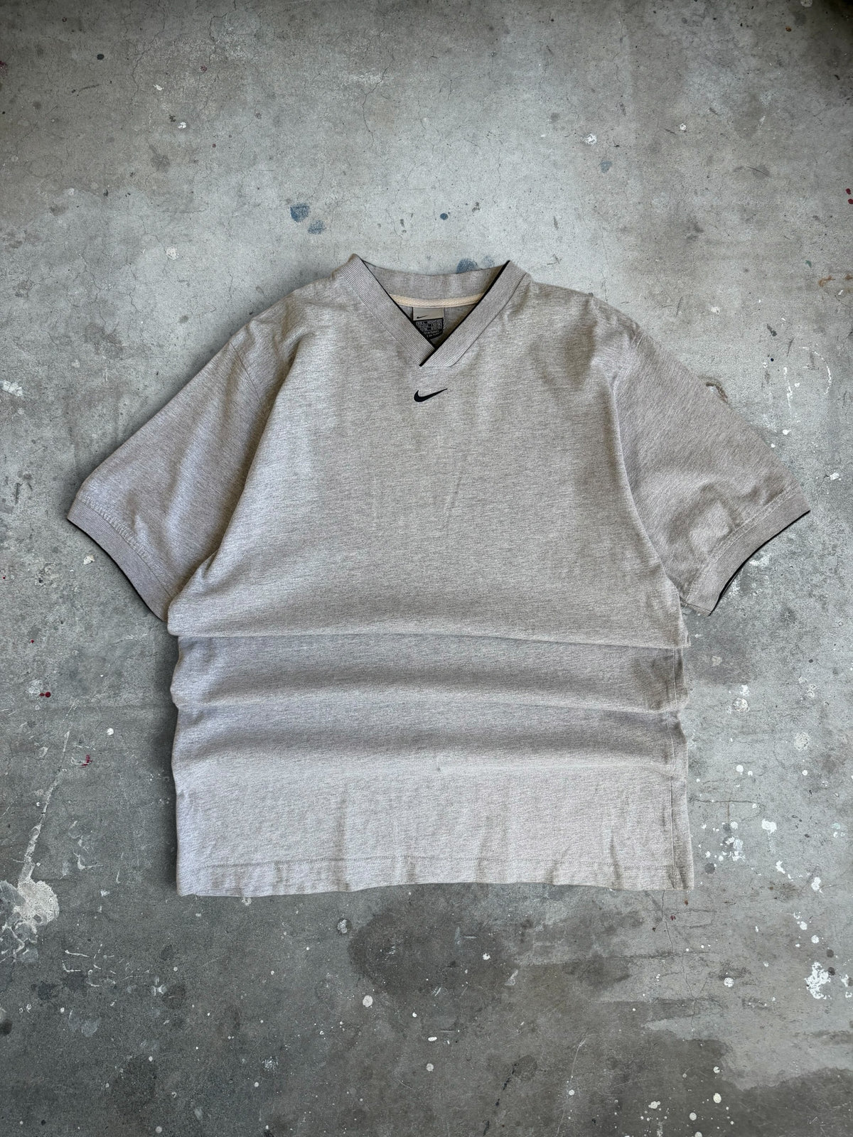 Grey Nike Centre Swoosh Tshirt - L