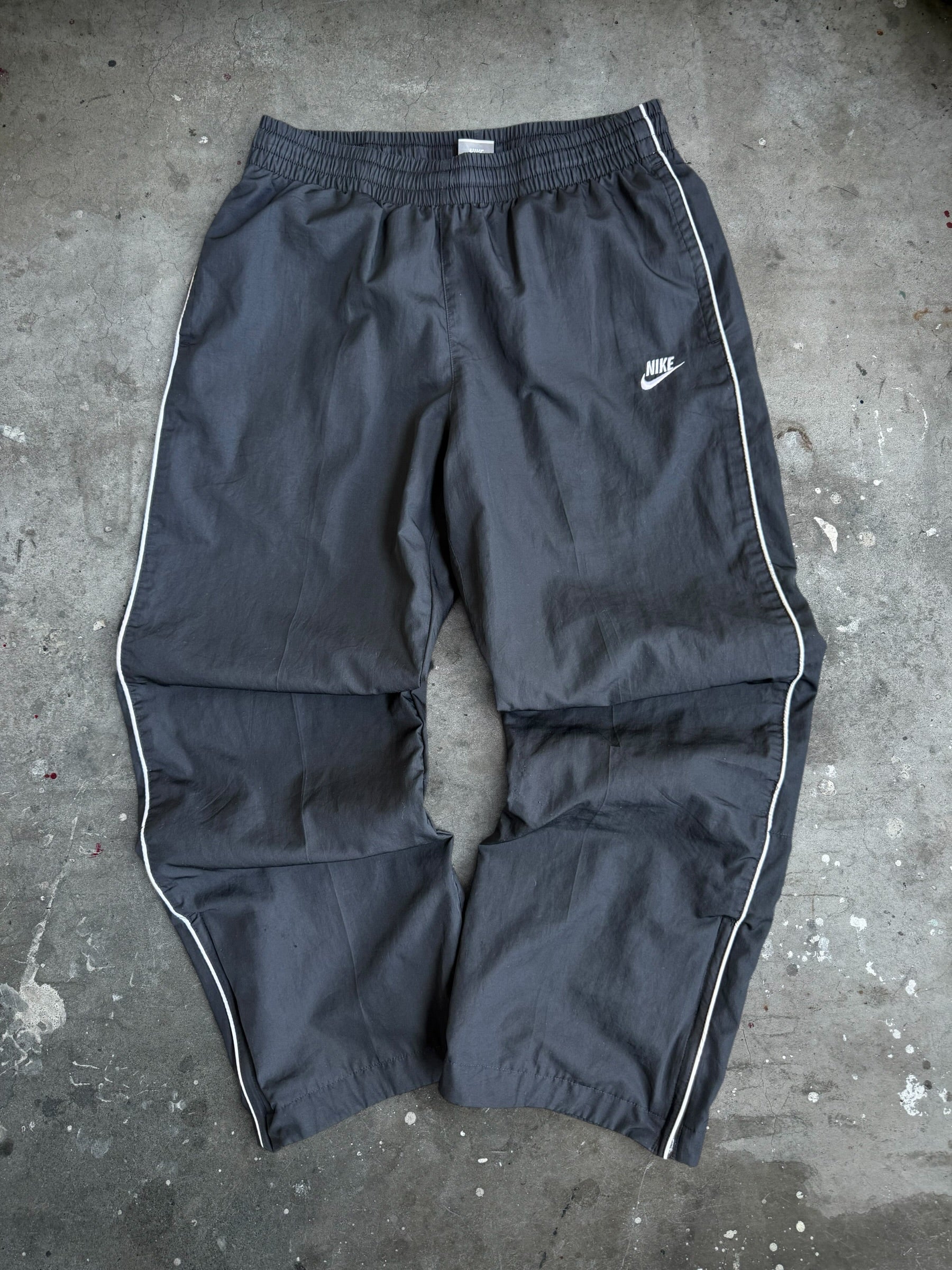 Black Nike Spellout Trackpants - M