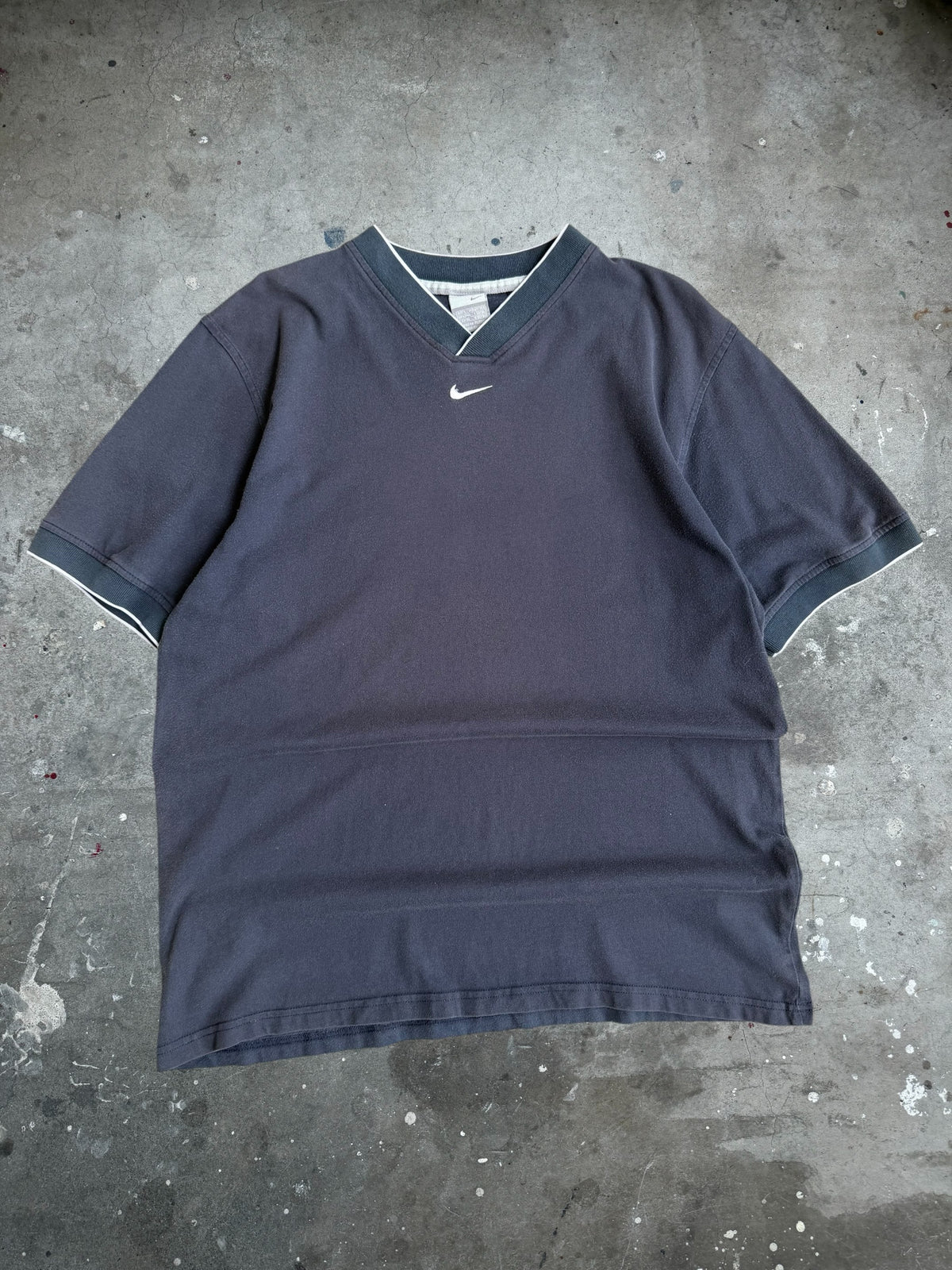 Black Nike Centre Swoosh Tshirt - L