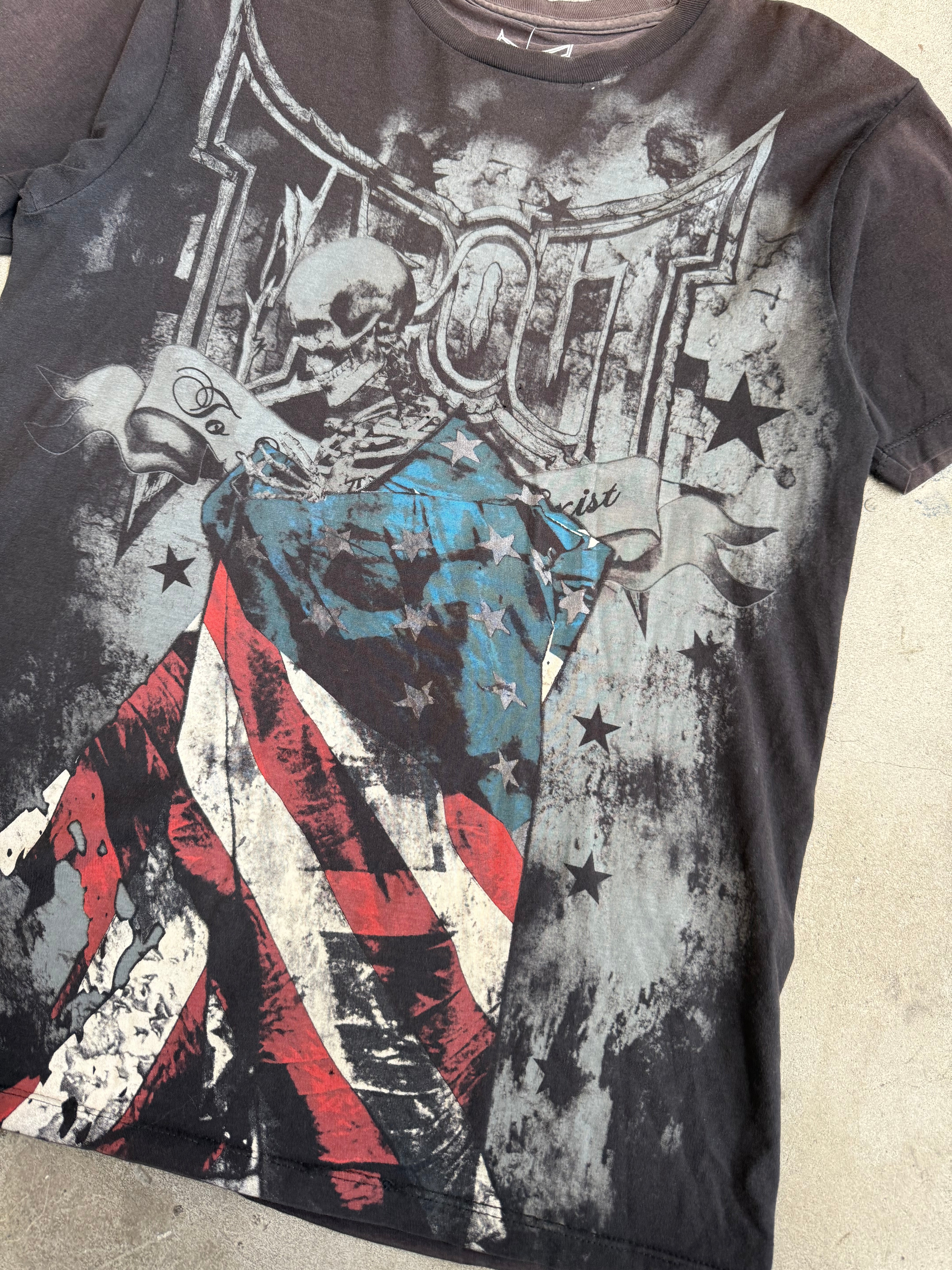 Graphic Tap Out Tshirt - M