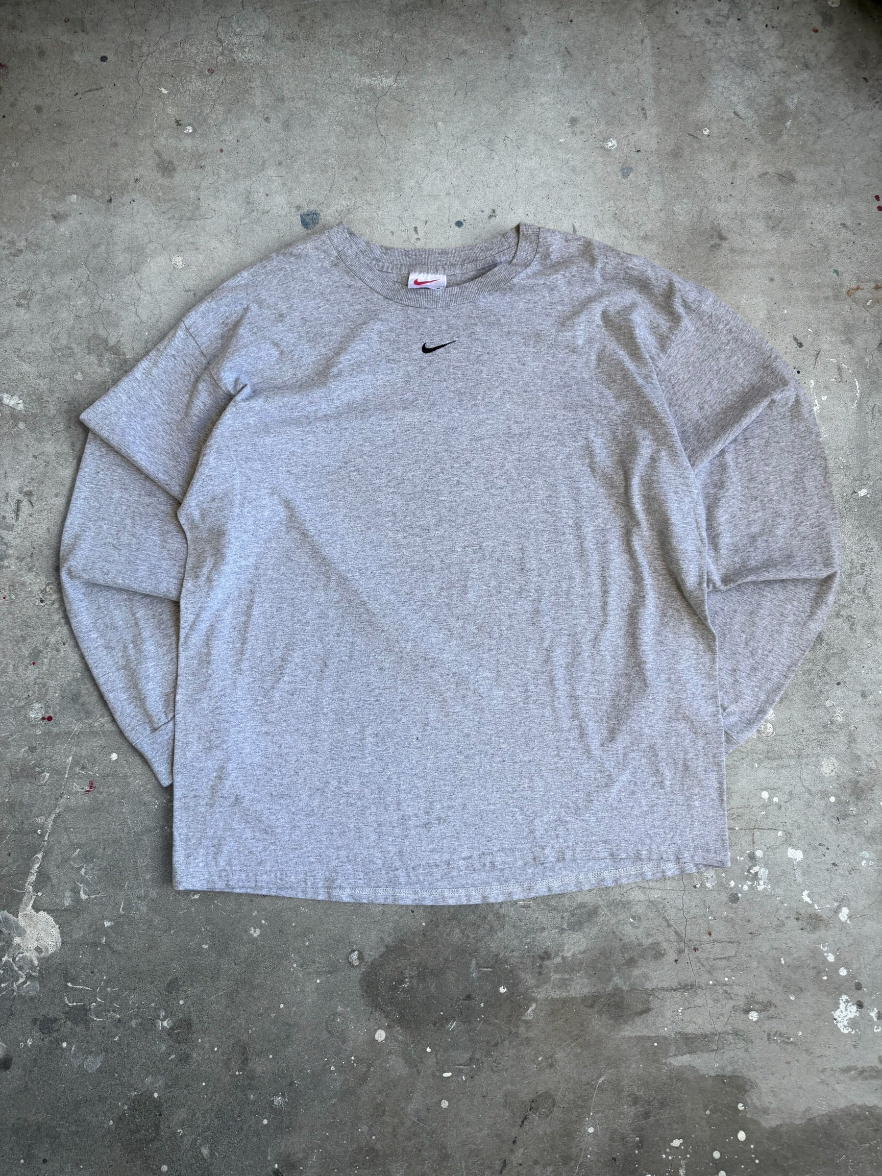 Centre Swoosh Nike Long Sleeve Tshirt - L