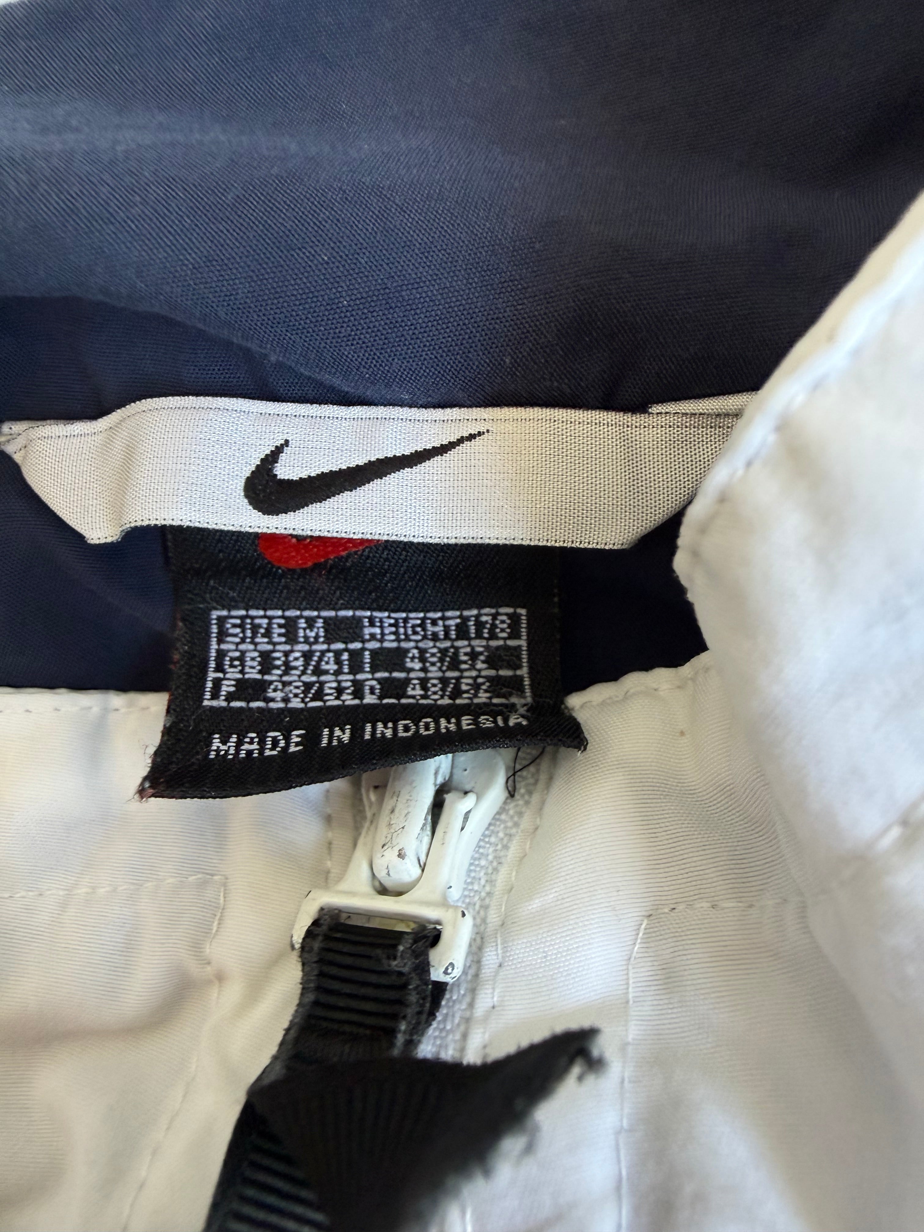 White Nike Spray Jacket - M